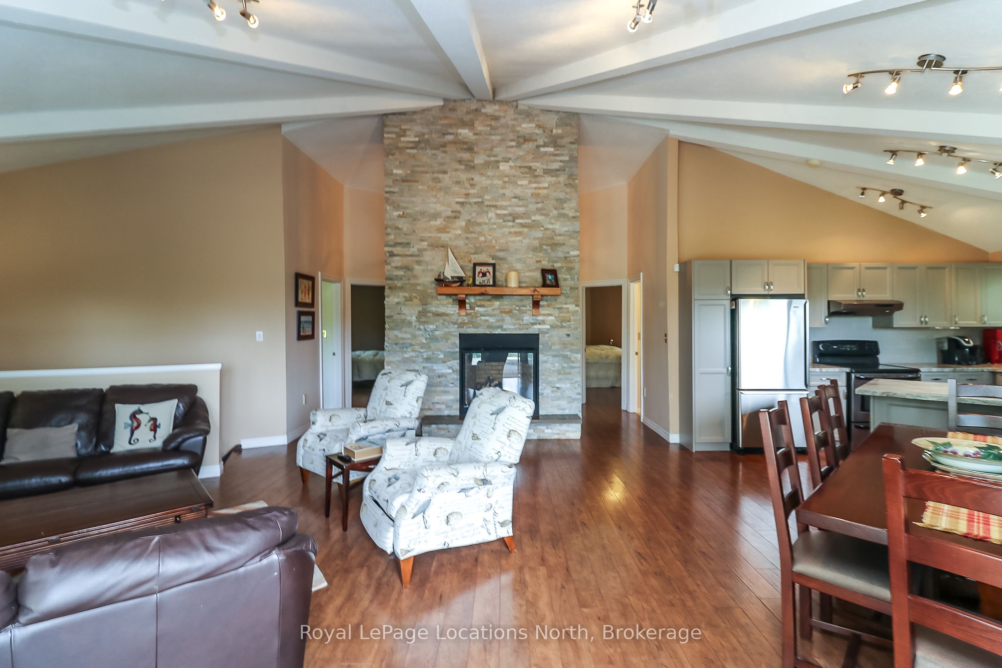 10 Sunset Court Property Photo 2