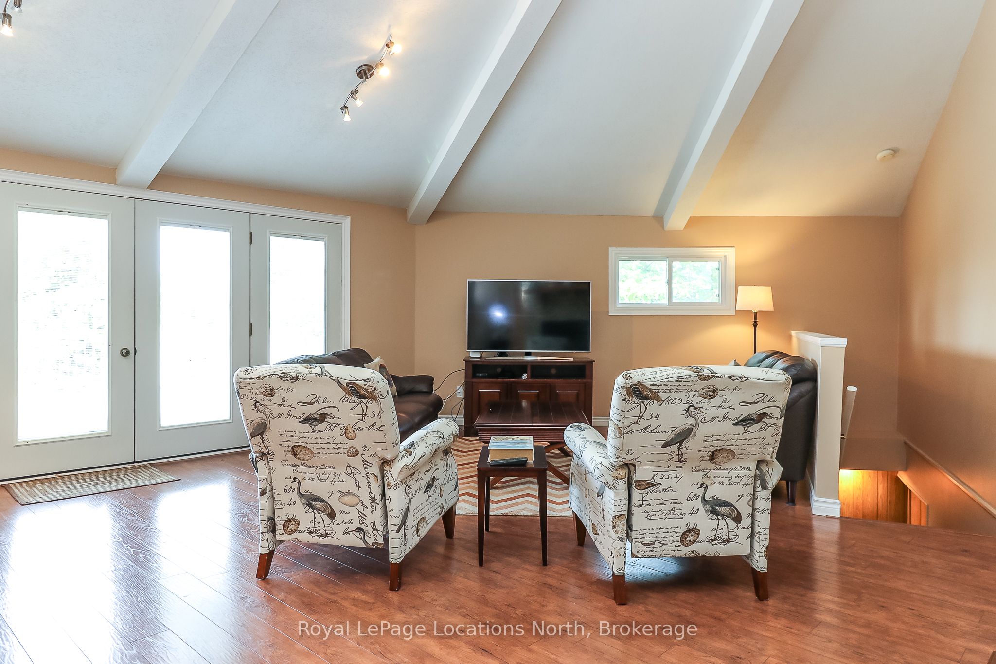 10 Sunset Court Property Photo 5