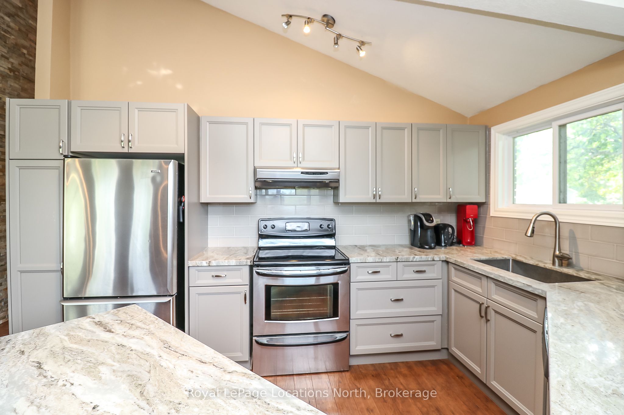 10 Sunset Court Property Photo 16
