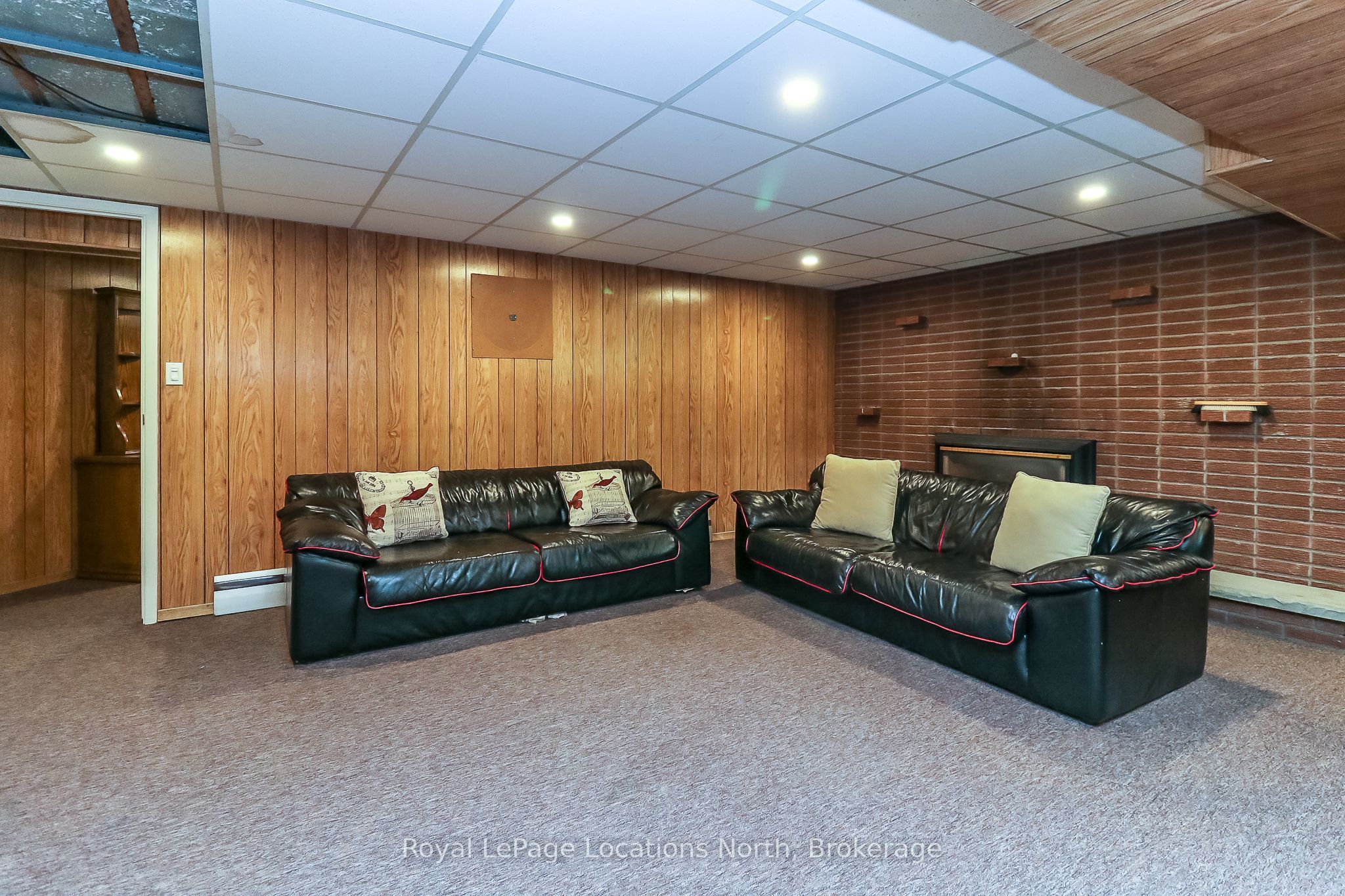 10 Sunset Court Property Photo 33