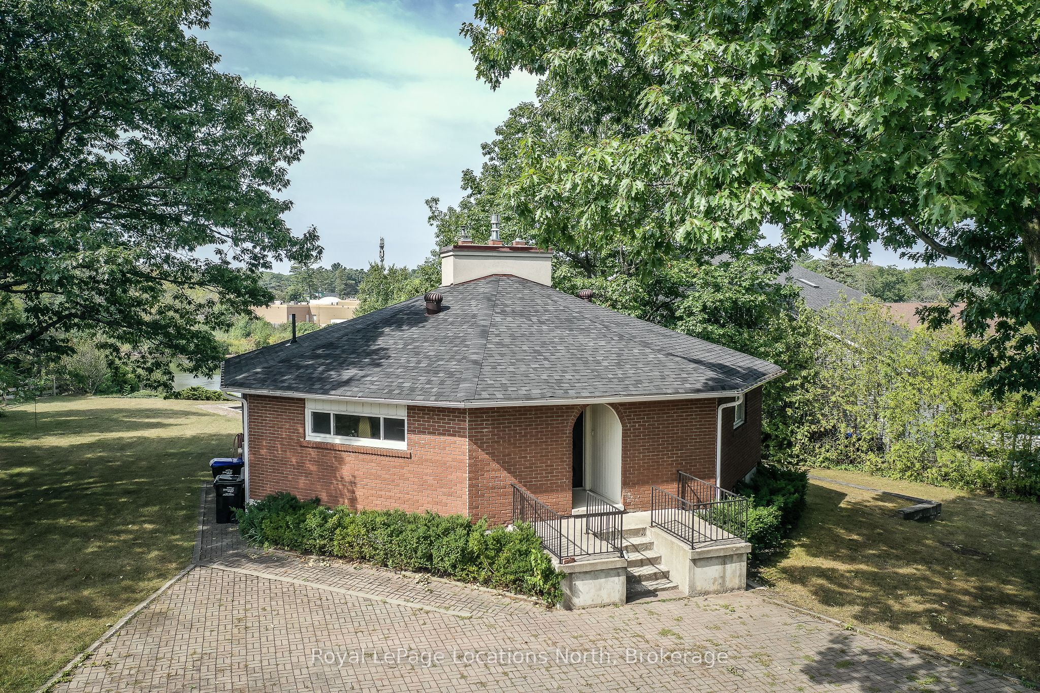 10 Sunset Court Property Photo 39