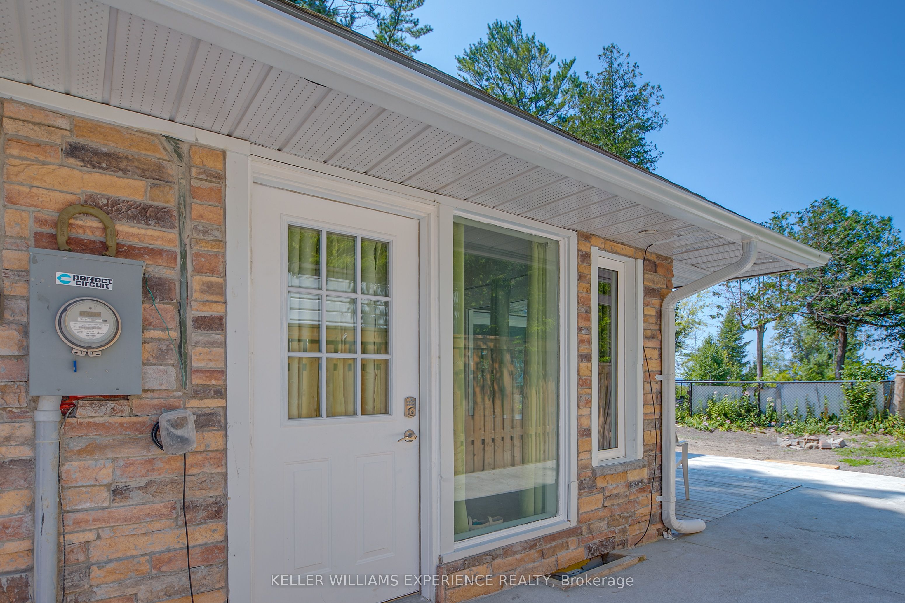 54 Homewood Avenue Property Photo 8