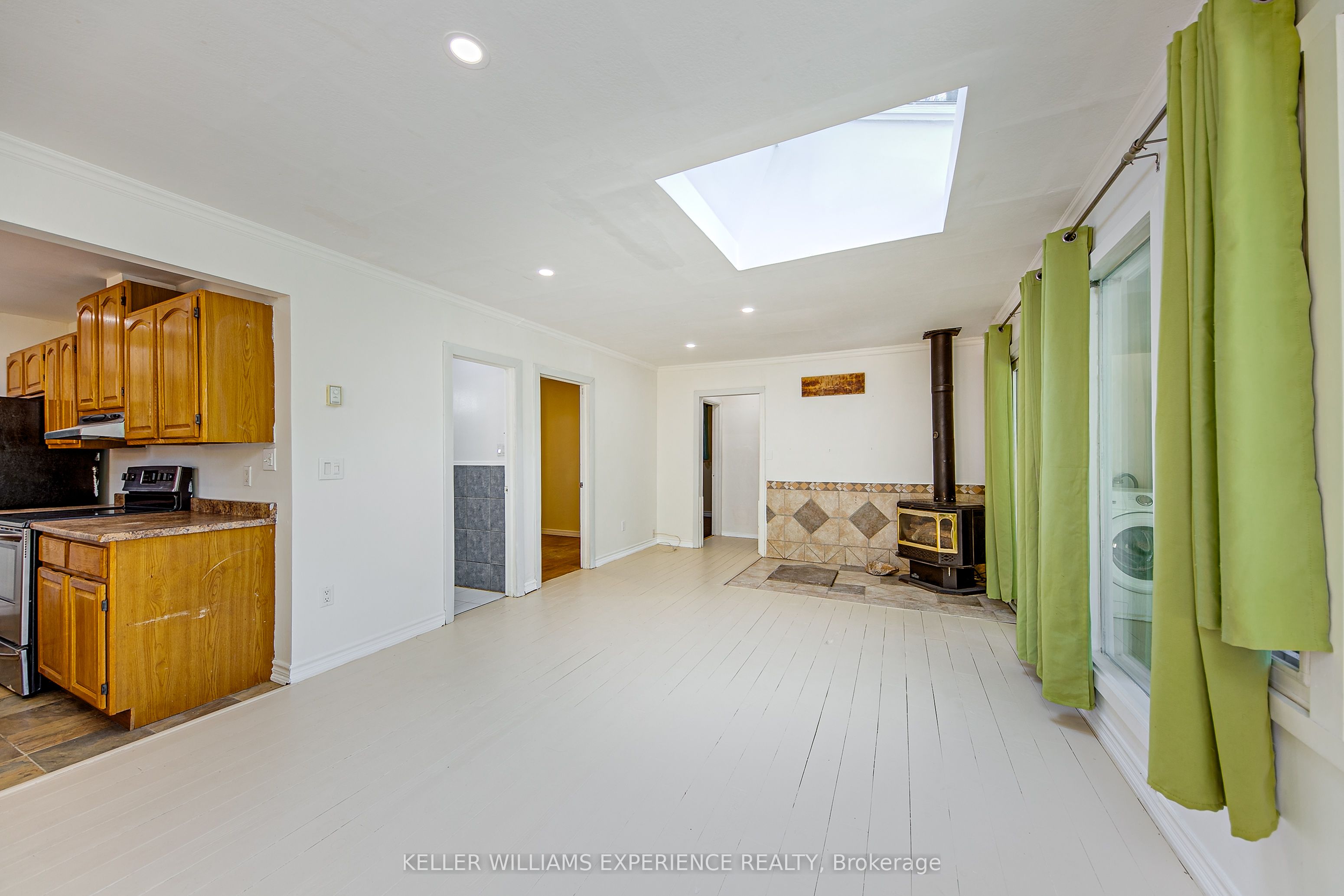 54 Homewood Avenue Property Photo 9