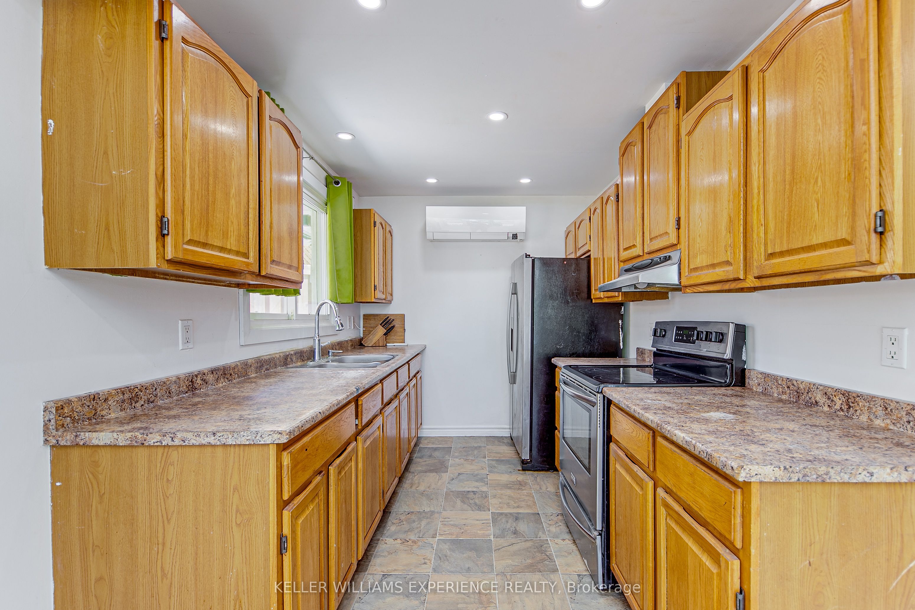 54 Homewood Avenue Property Photo 10