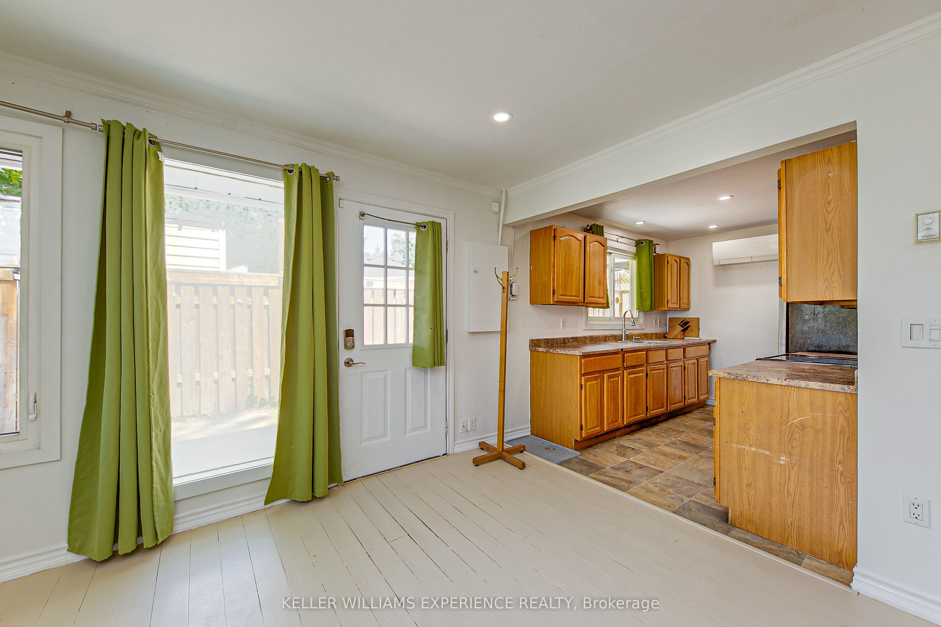 54 Homewood Avenue Property Photo 11