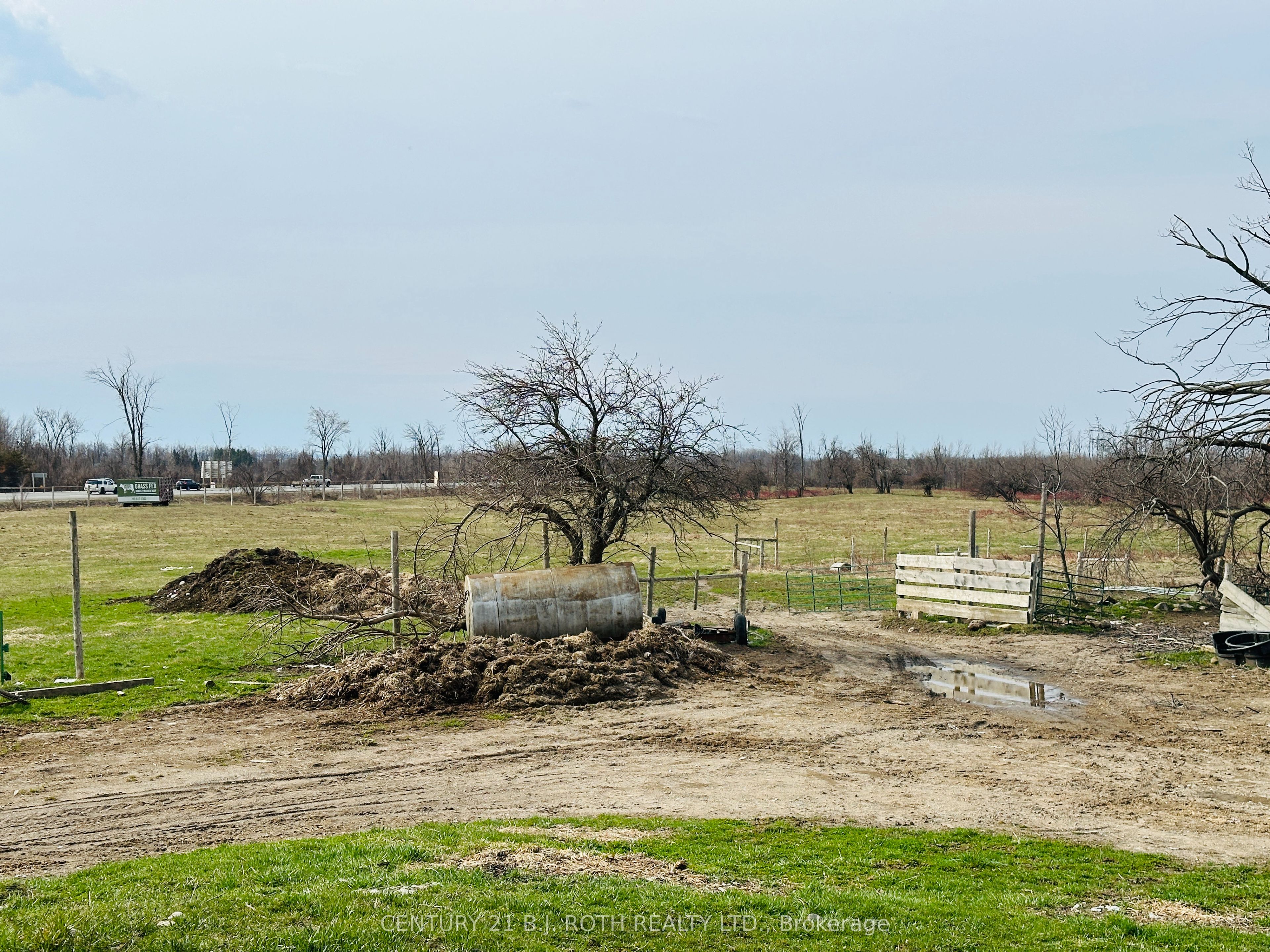 10 12 Line Property Photo 26