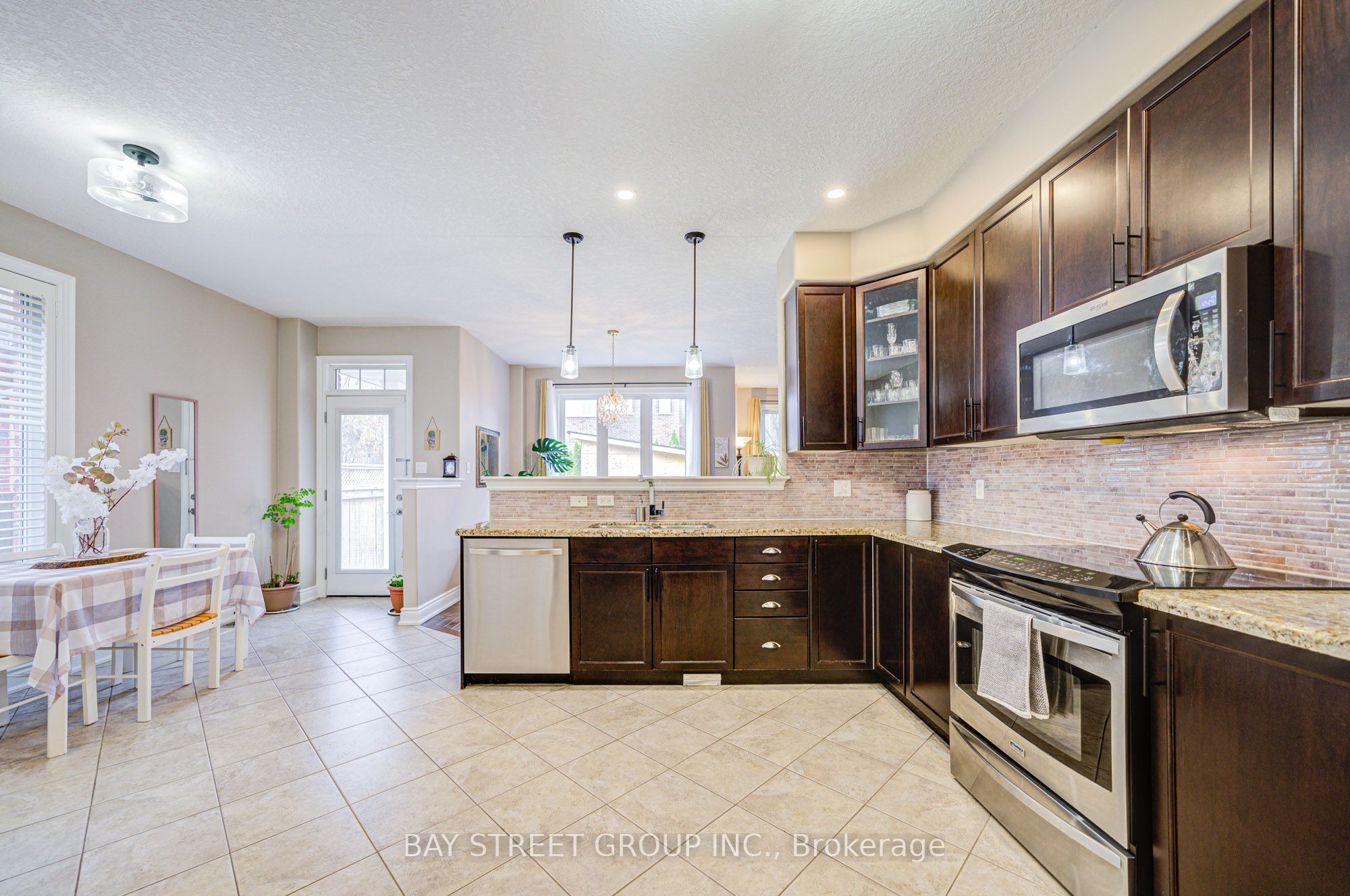 77 Graihawk Drive Property Photo 14