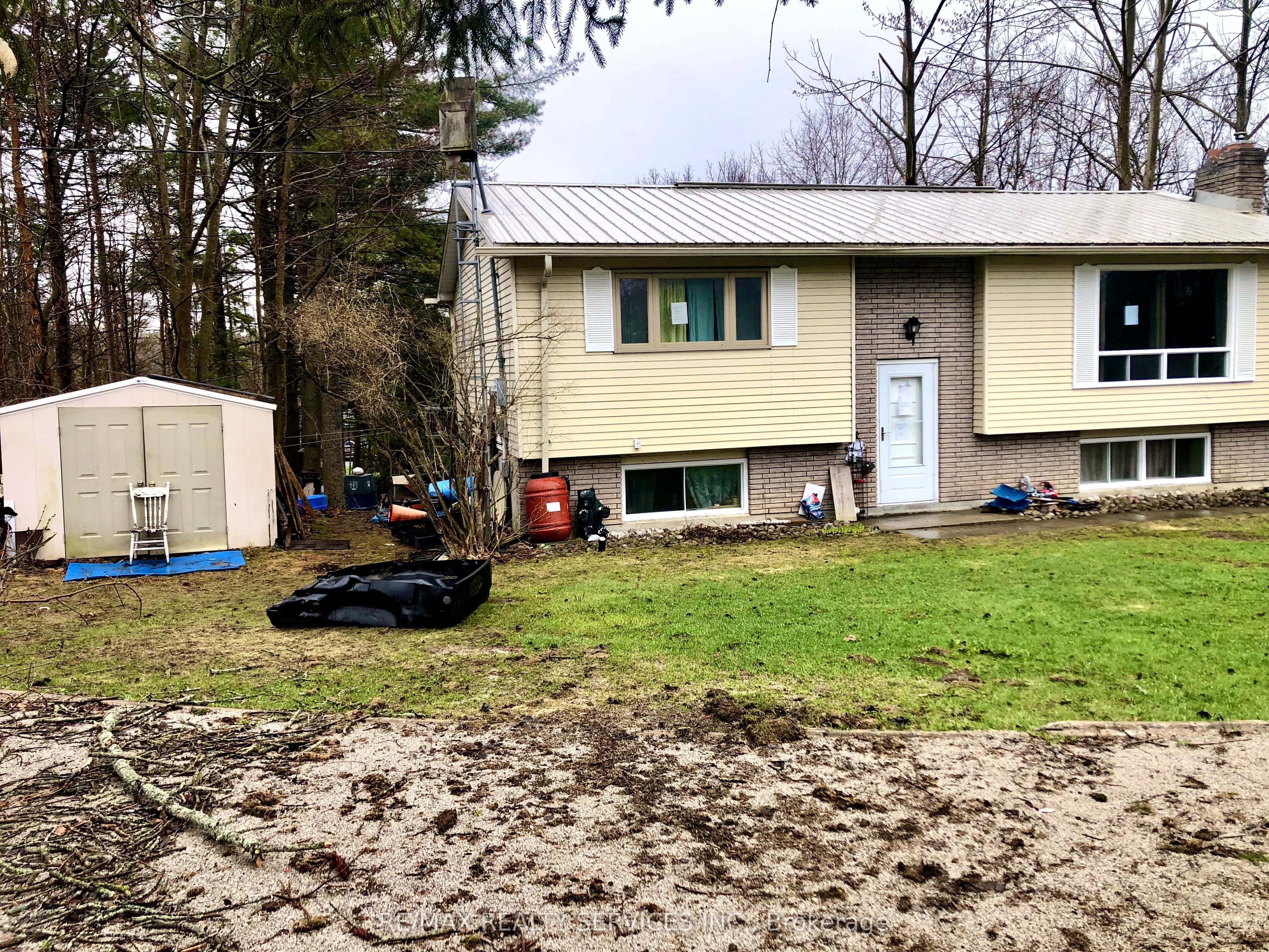 8570 Hwy 12 N/a Property Photo 3