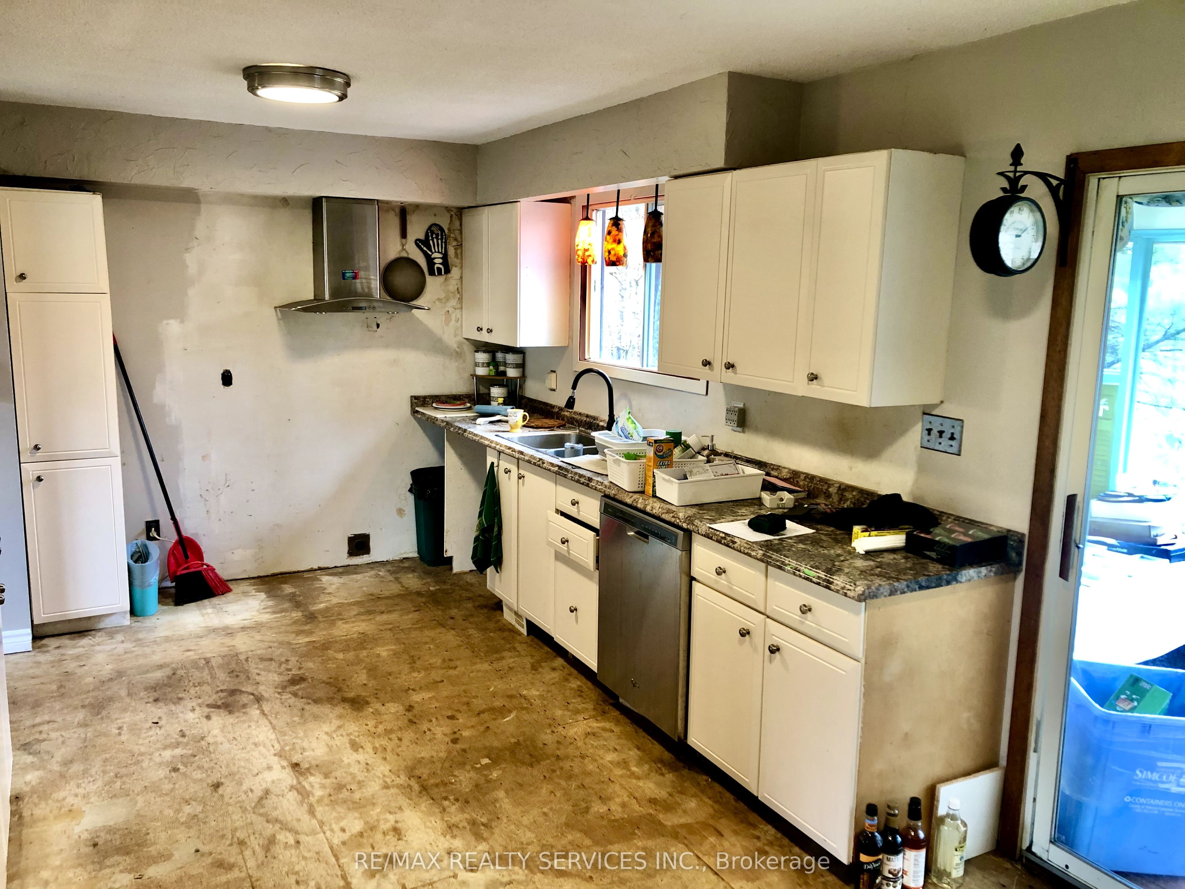 8570 Hwy 12 N/a Property Photo 8
