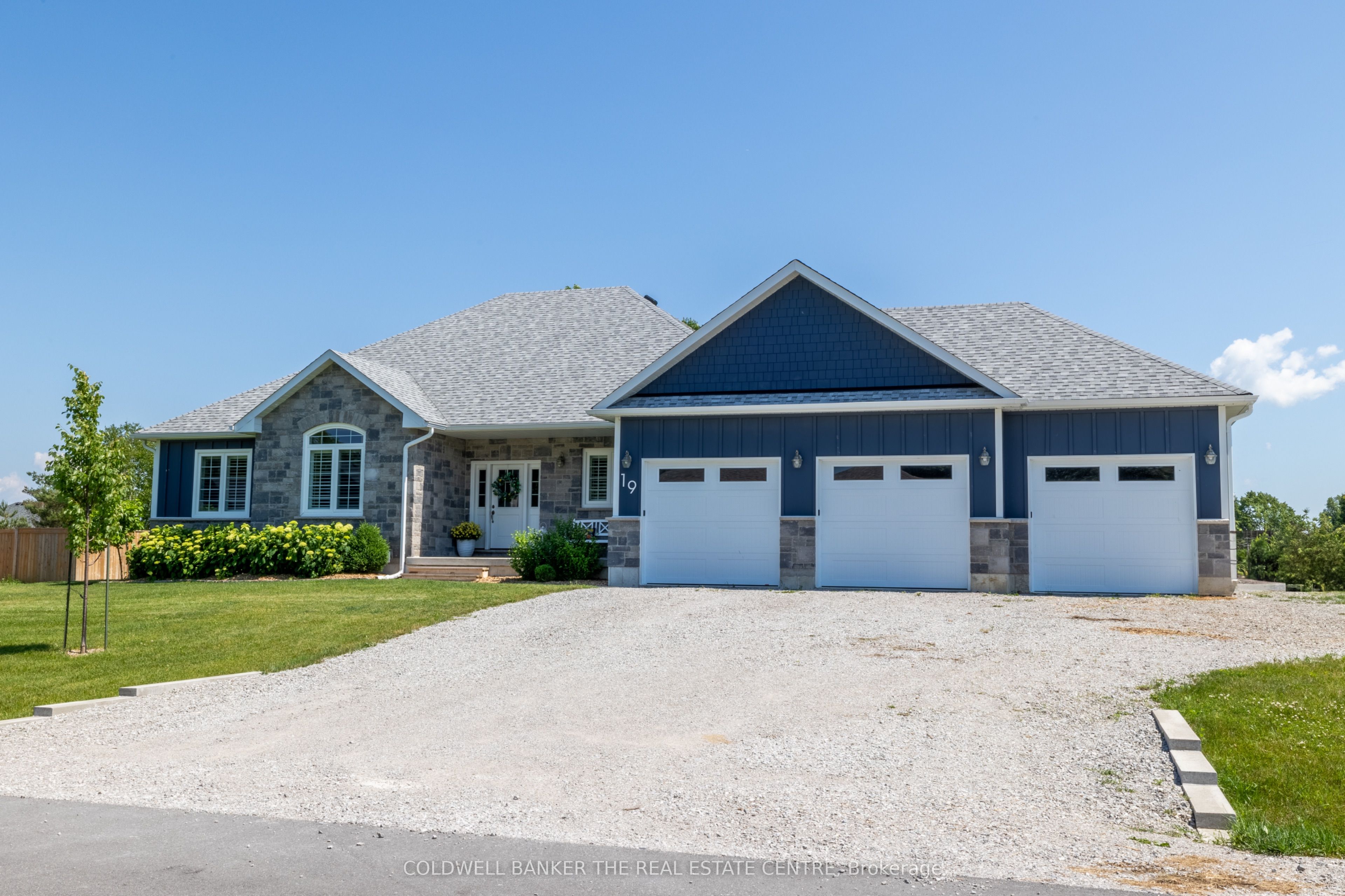19 Cheslock Crescent Property Photo 1