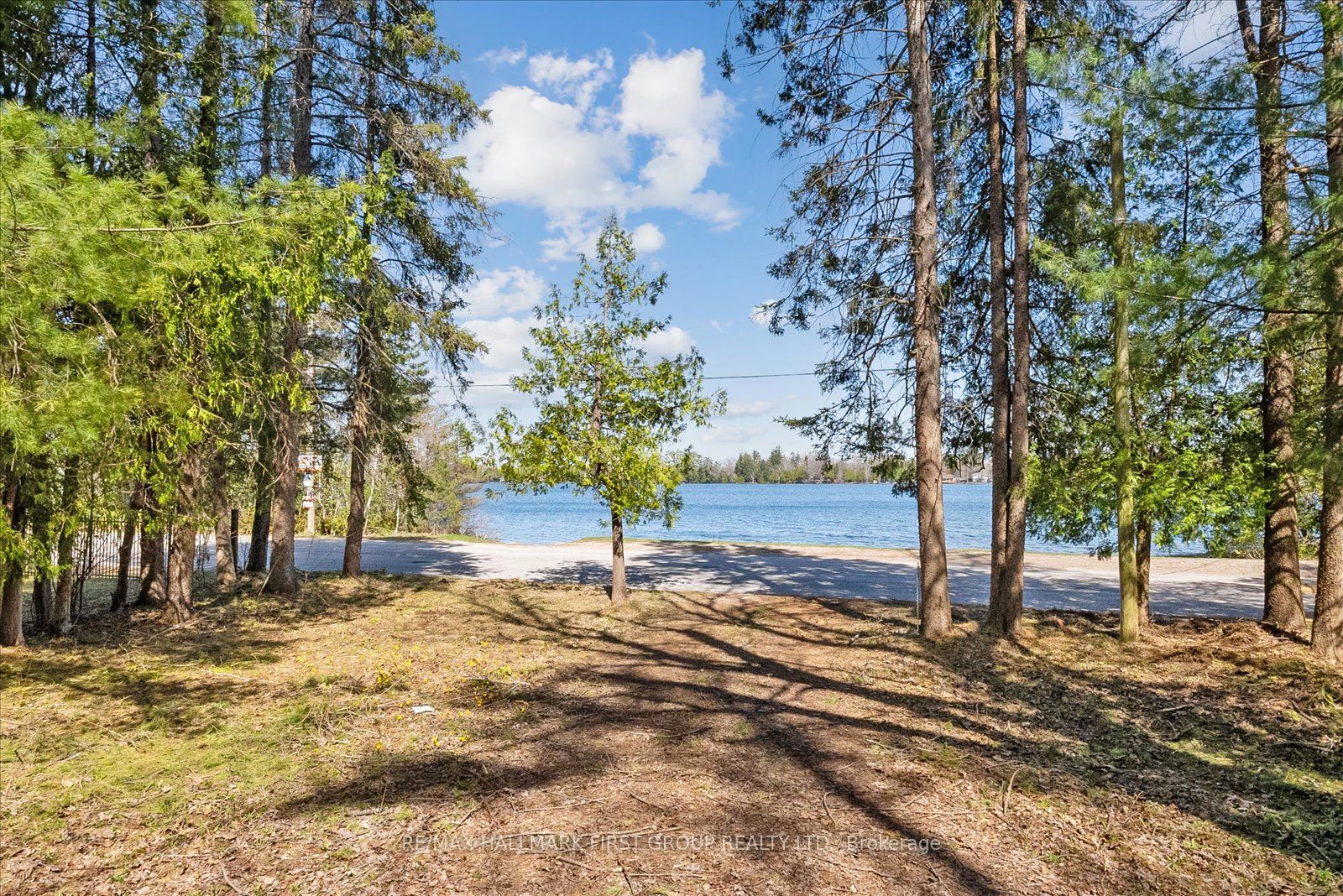 3070 Sparrow Lake Road Property Photo 2