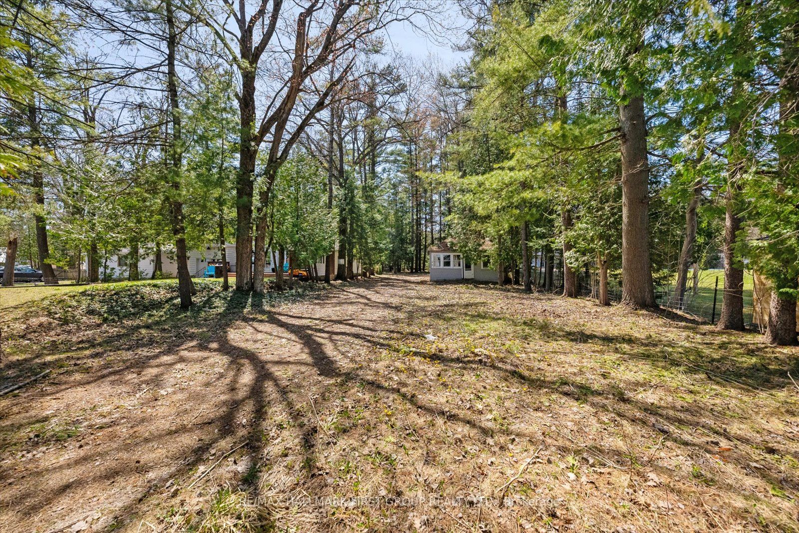 3070 Sparrow Lake Road Property Photo 5
