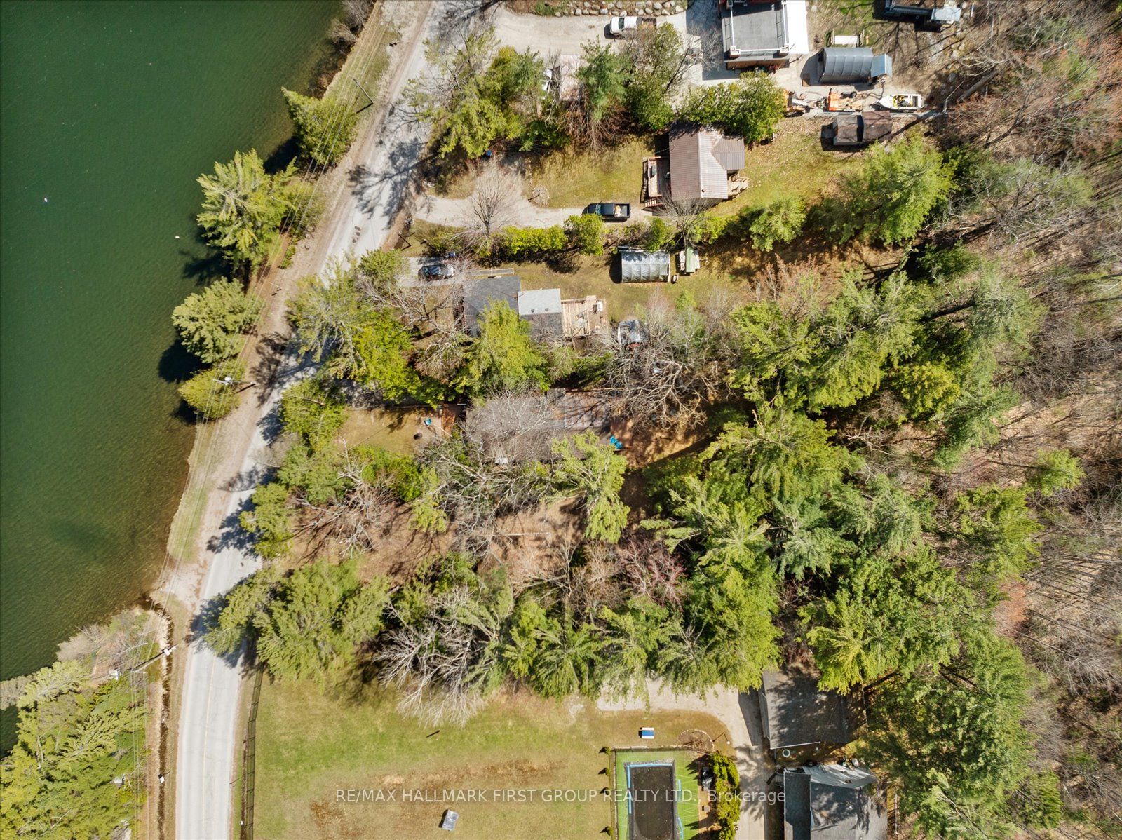 3070 Sparrow Lake Road Property Photo 8