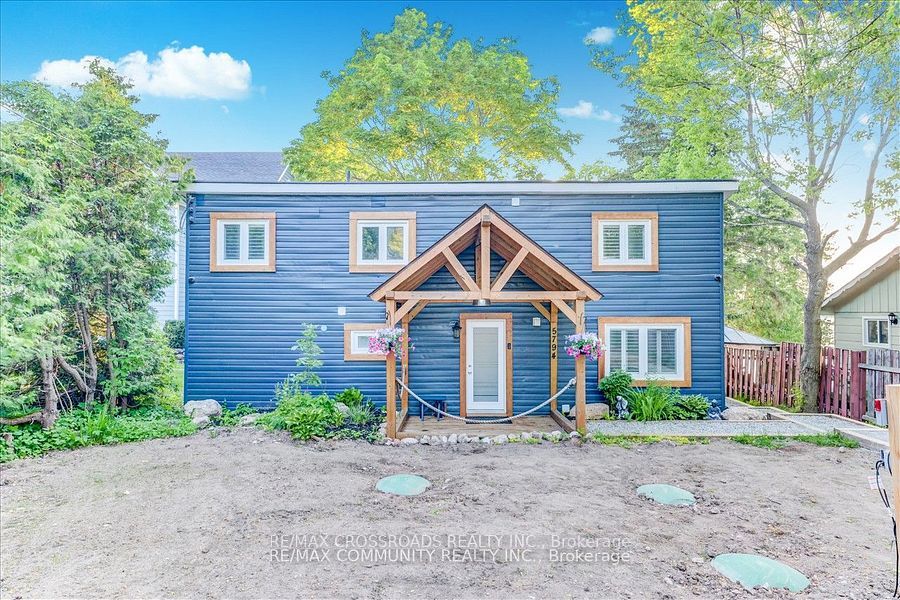 5794 Victoria Park Road Property Photo 1