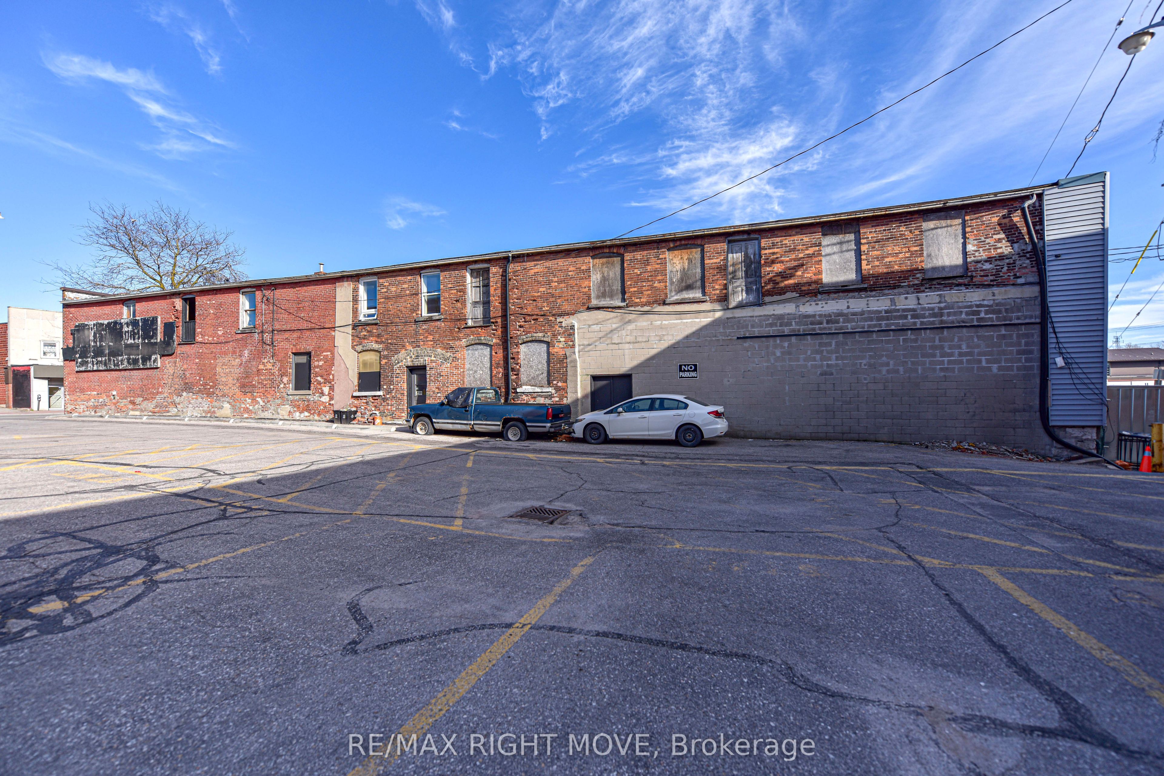 17 West Street Property Photo 5