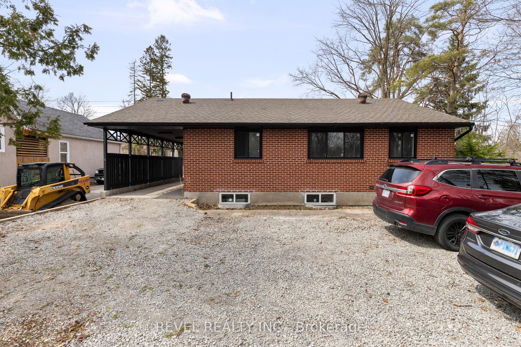 99 Wellington Street E Property Photo 40