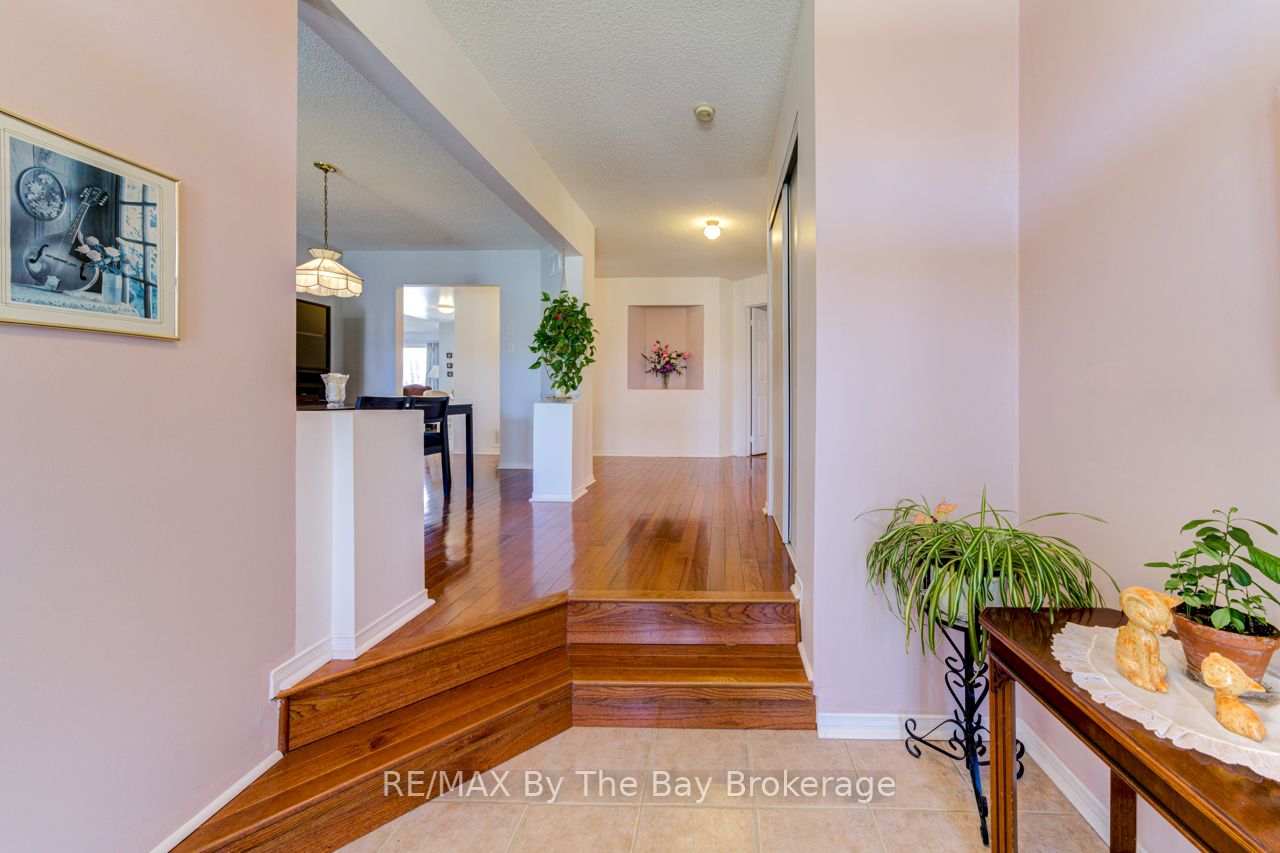 150 Silver Birch Avenue Property Photo 5