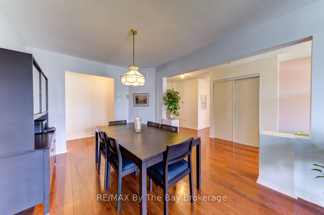 150 Silver Birch Avenue Property Photo 10