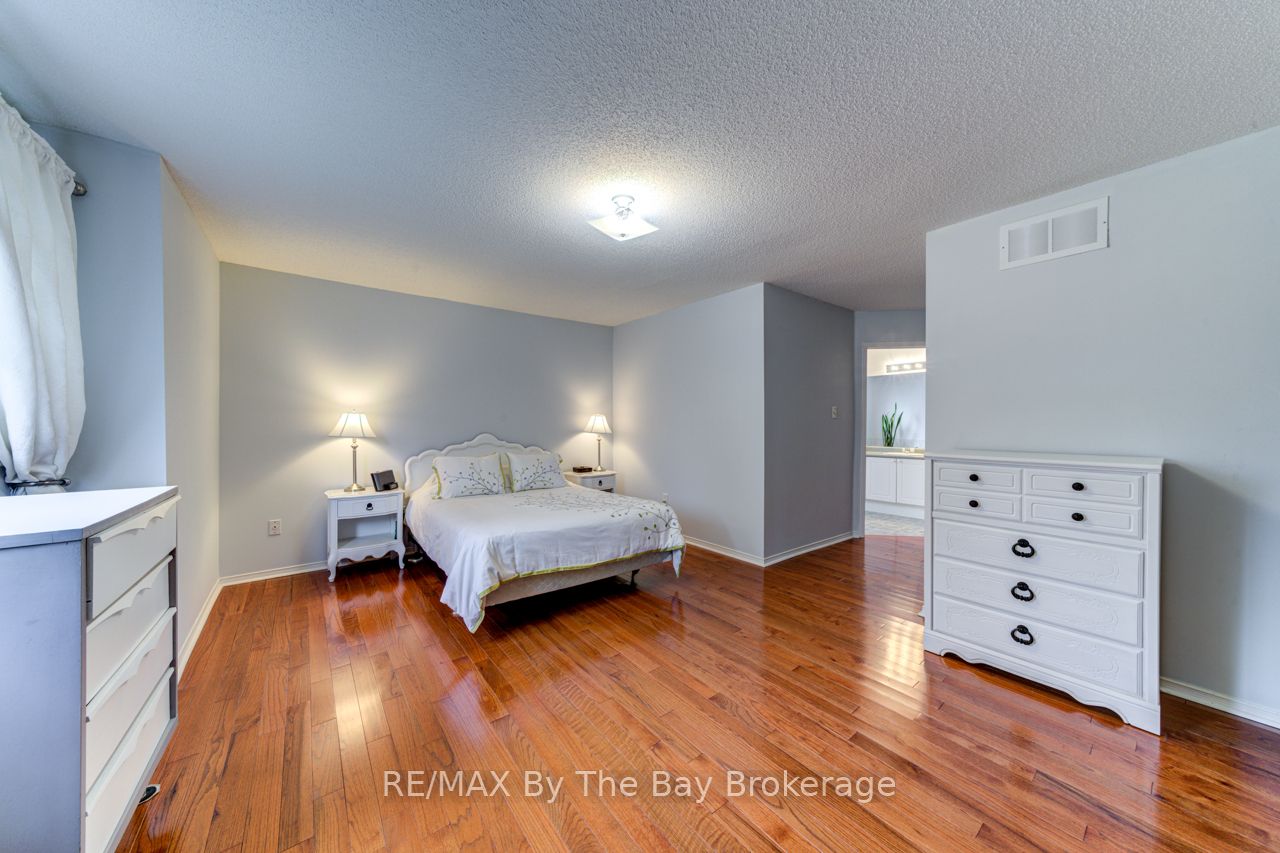 150 Silver Birch Avenue Property Photo 20