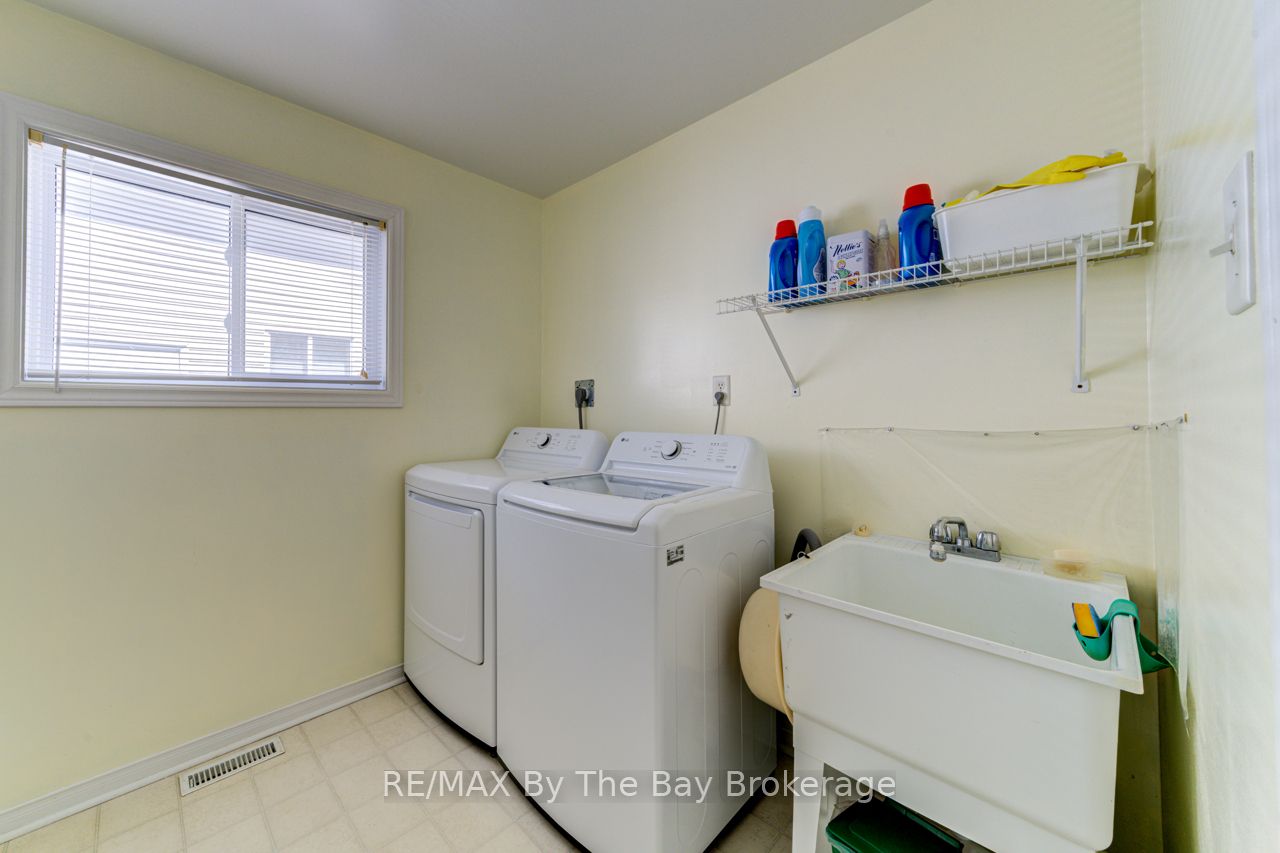 150 Silver Birch Avenue Property Photo 27