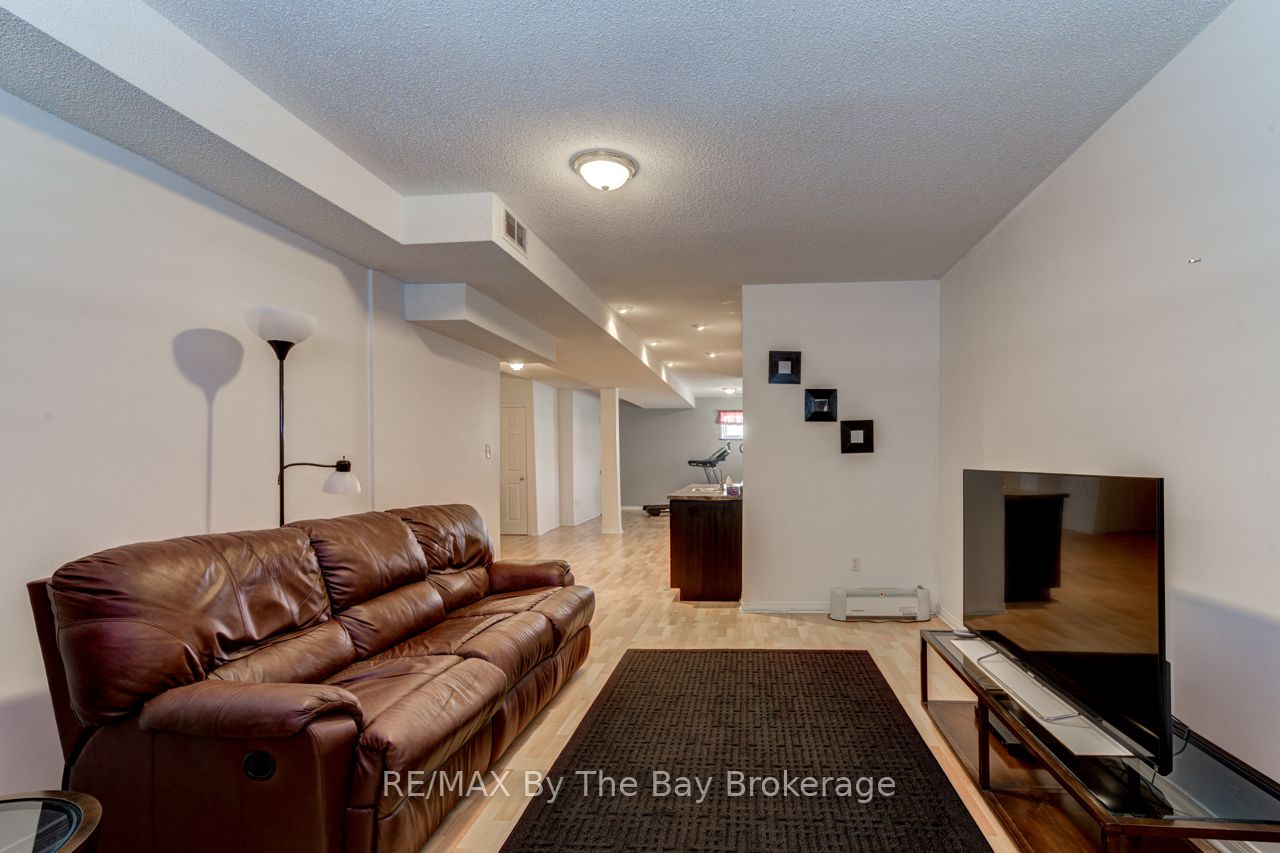 150 Silver Birch Avenue Property Photo 35