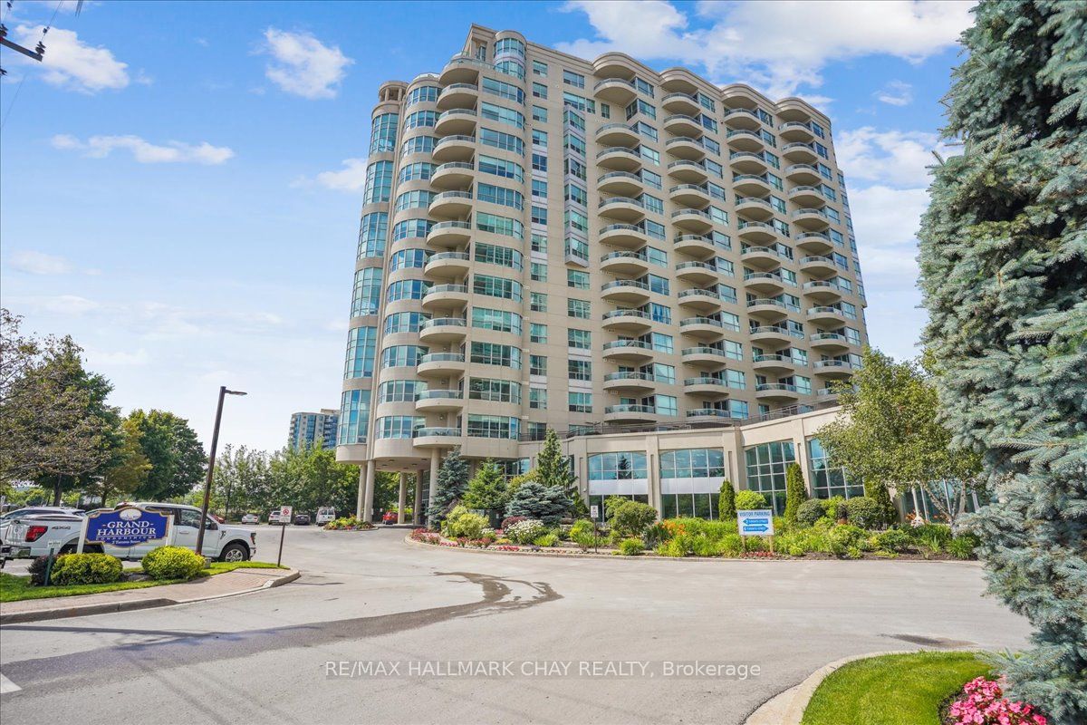 #1209 - 2 Toronto Street Property Photo 2
