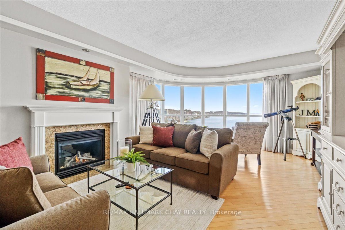 #1209 - 2 Toronto Street Property Photo 12