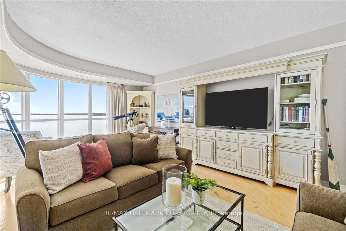 #1209 - 2 Toronto Street Property Photo 14