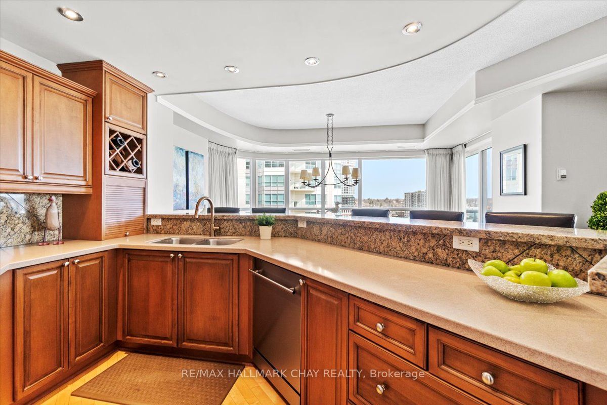 #1209 - 2 Toronto Street Property Photo 21