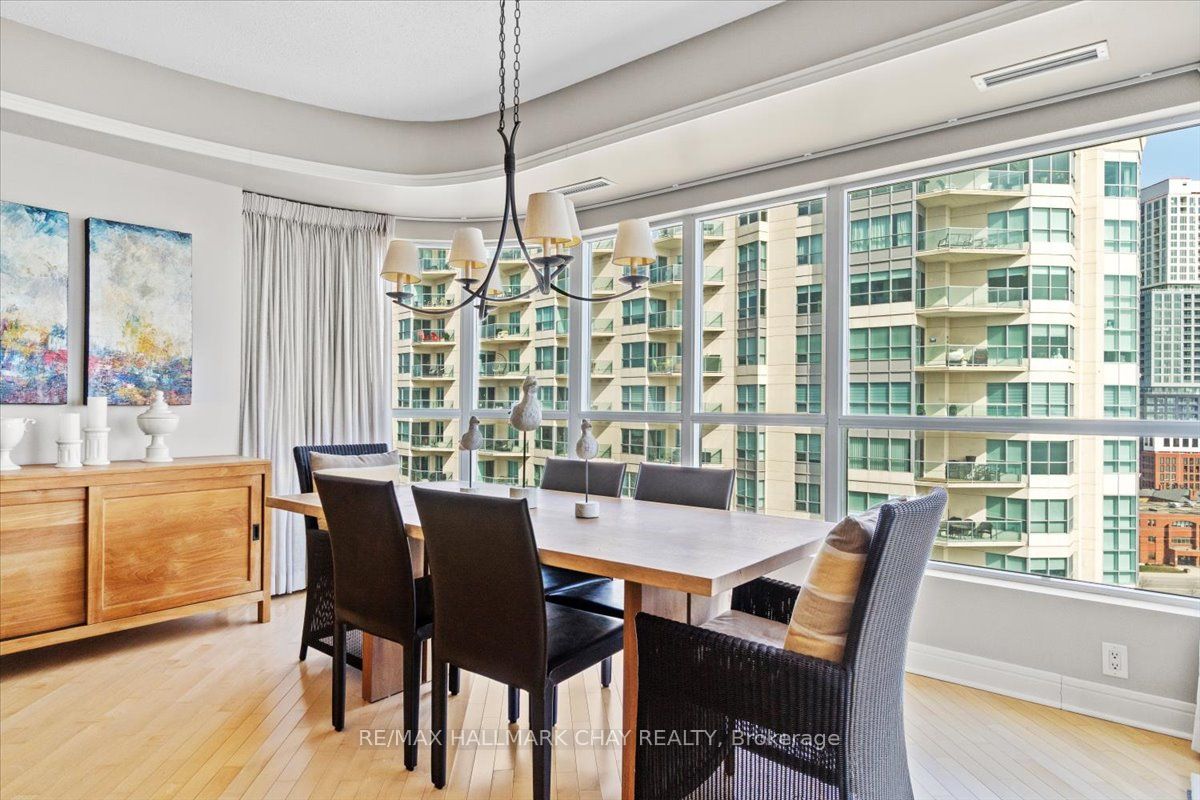 #1209 - 2 Toronto Street Property Photo 22