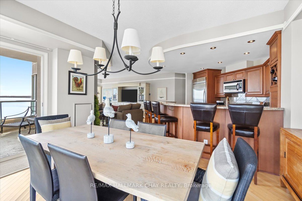 #1209 - 2 Toronto Street Property Photo 24