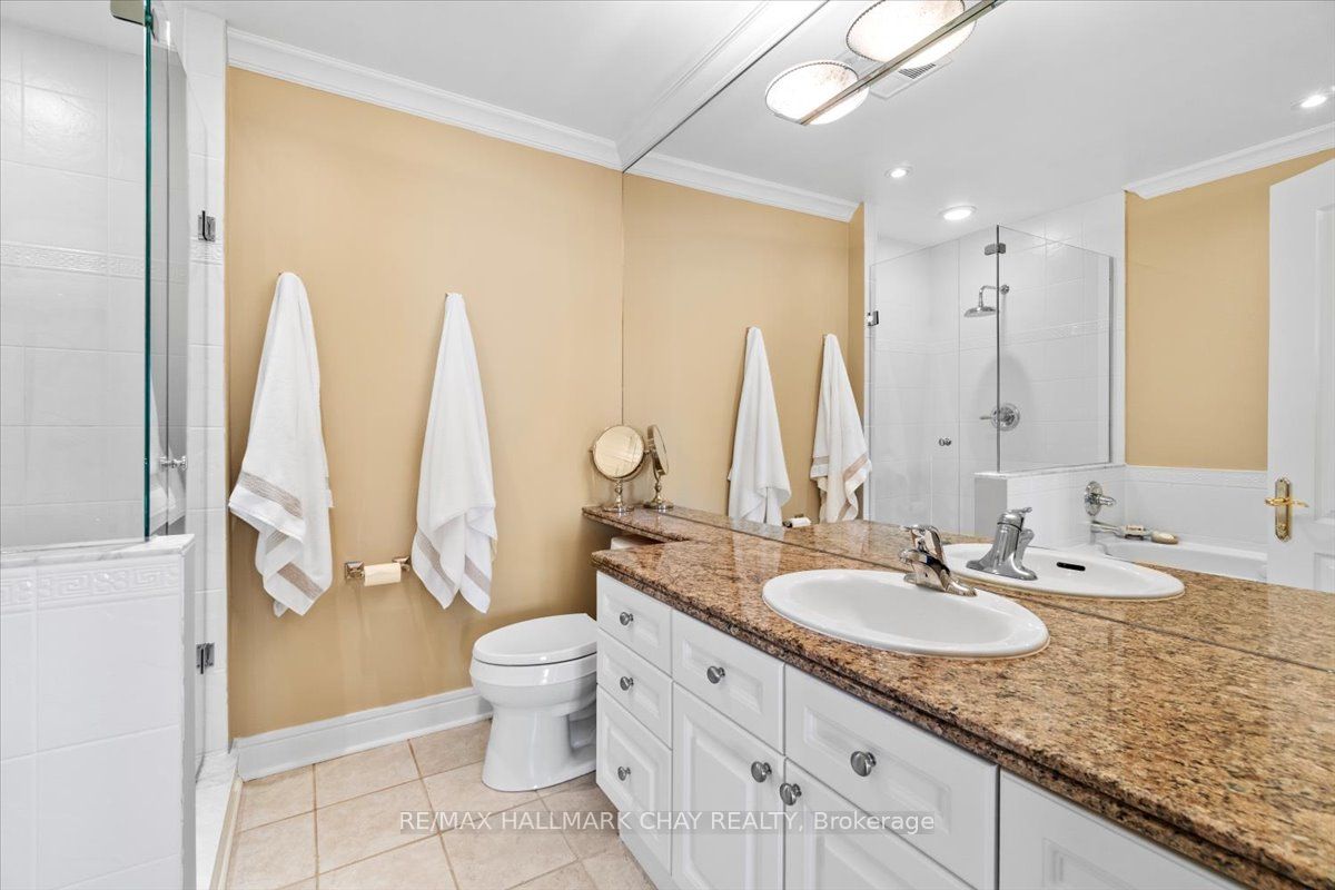 #1209 - 2 Toronto Street Property Photo 30