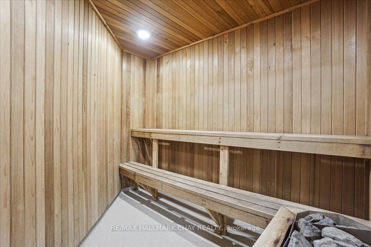 #1209 - 2 Toronto Street Property Photo 45