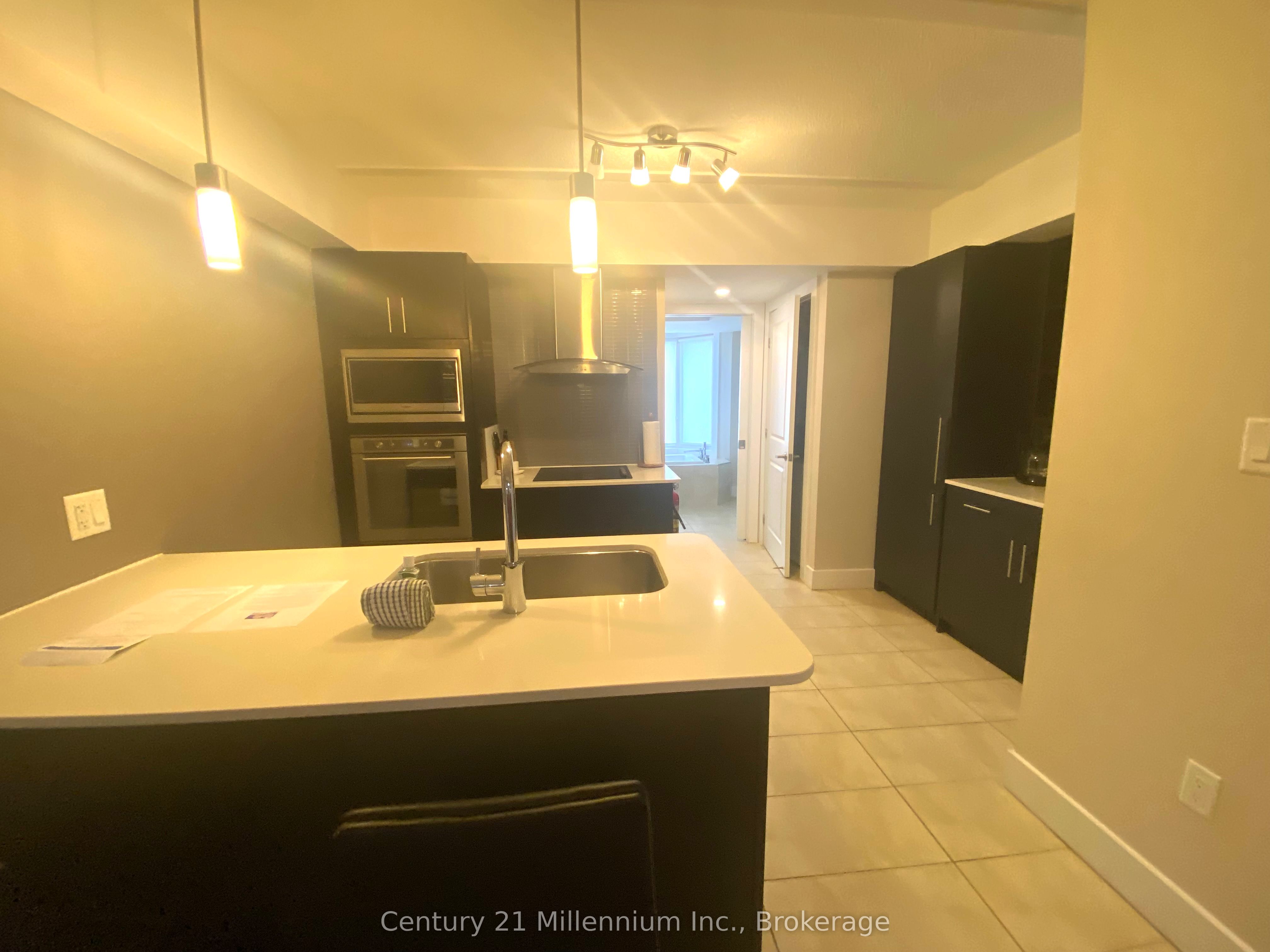 #6101-03 - 9 Harbour Street Property Photo 6