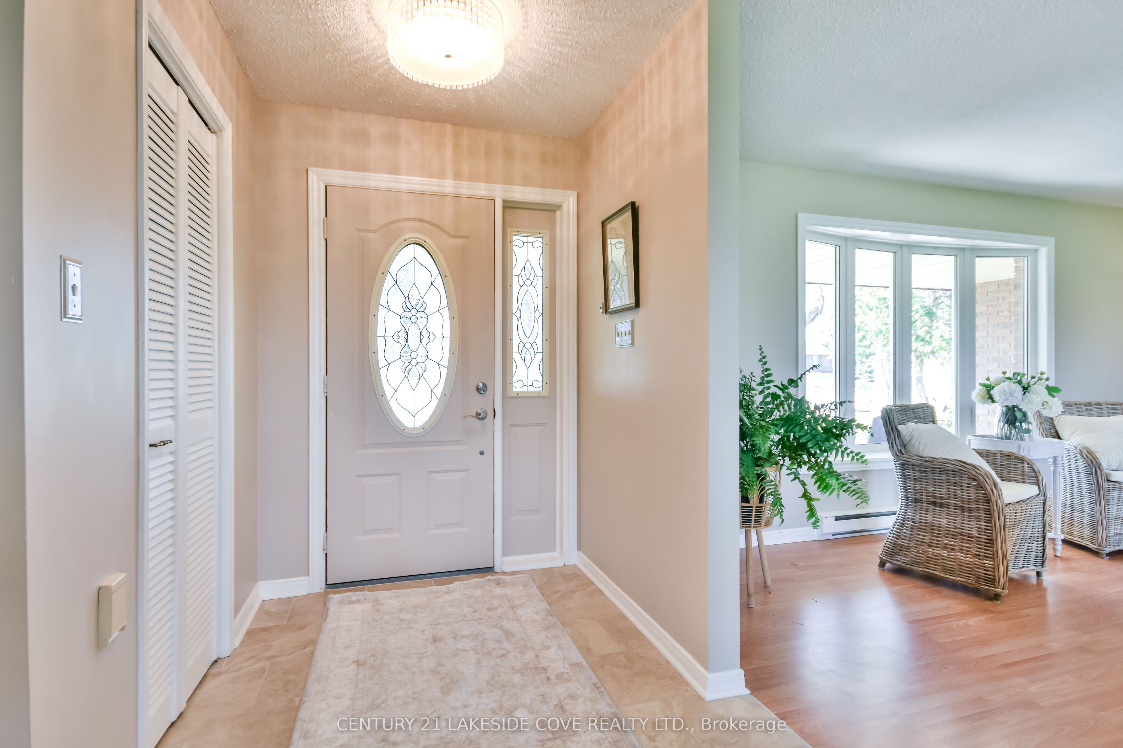 121 Bayshore Drive Property Photo 5