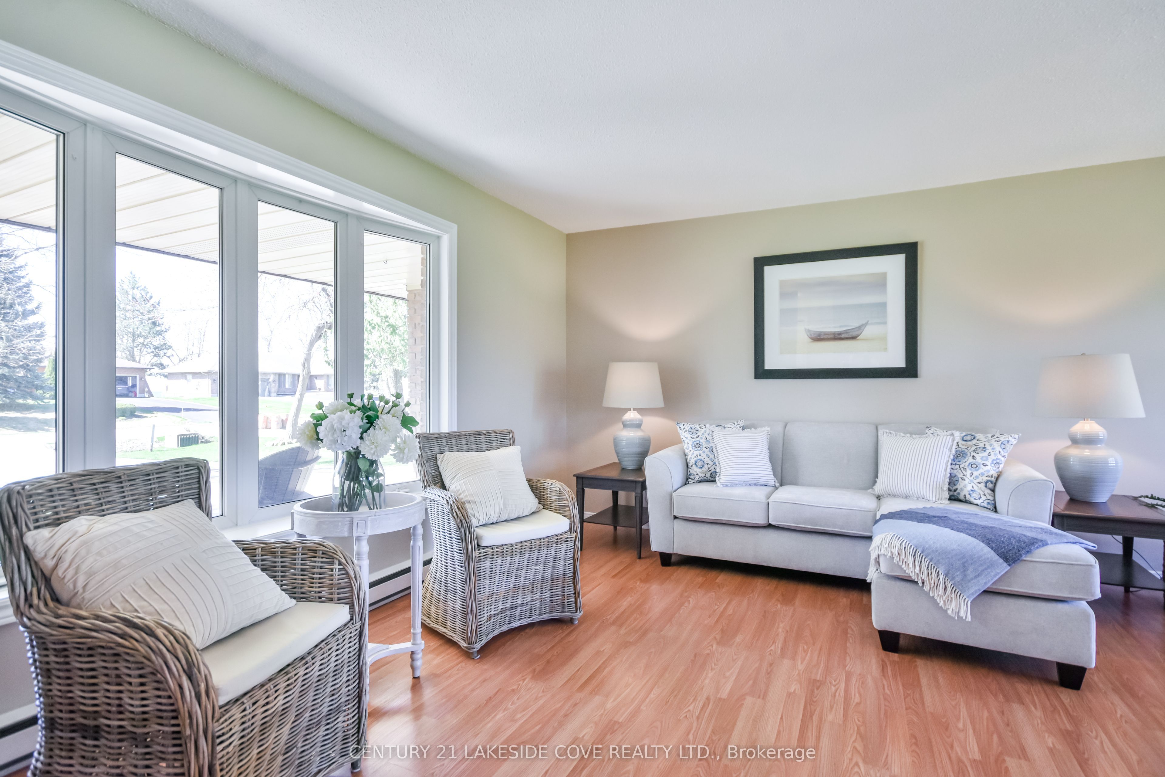 121 Bayshore Drive Property Photo 6