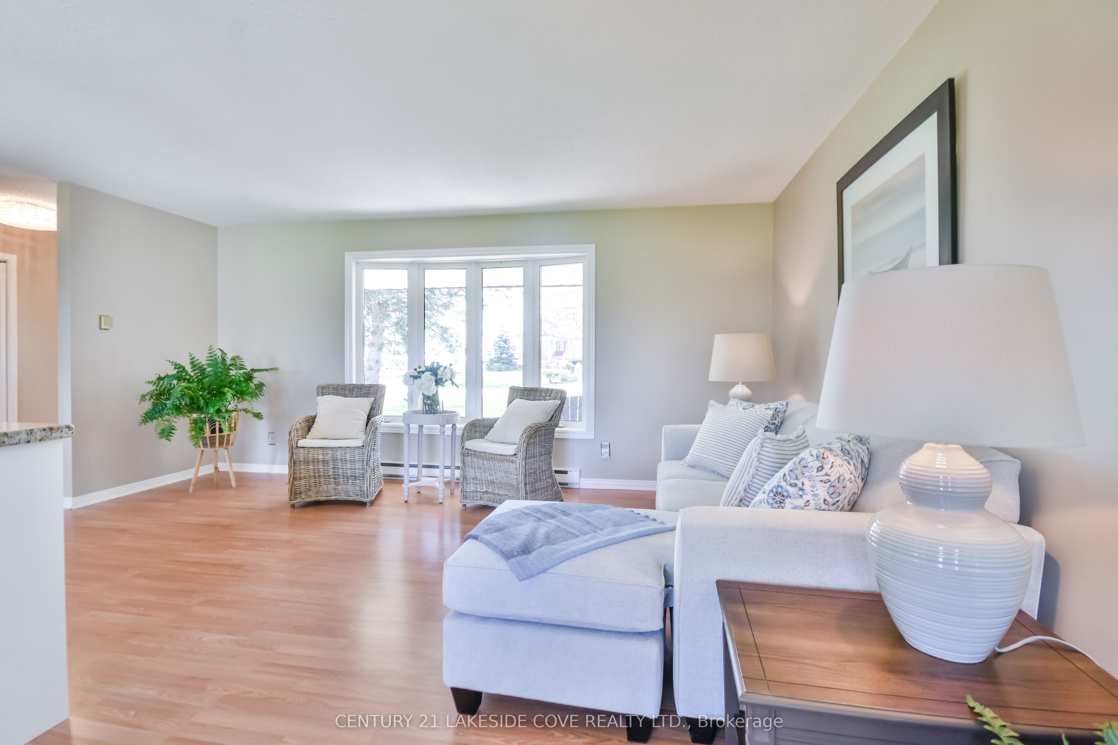 121 Bayshore Drive Property Photo 9
