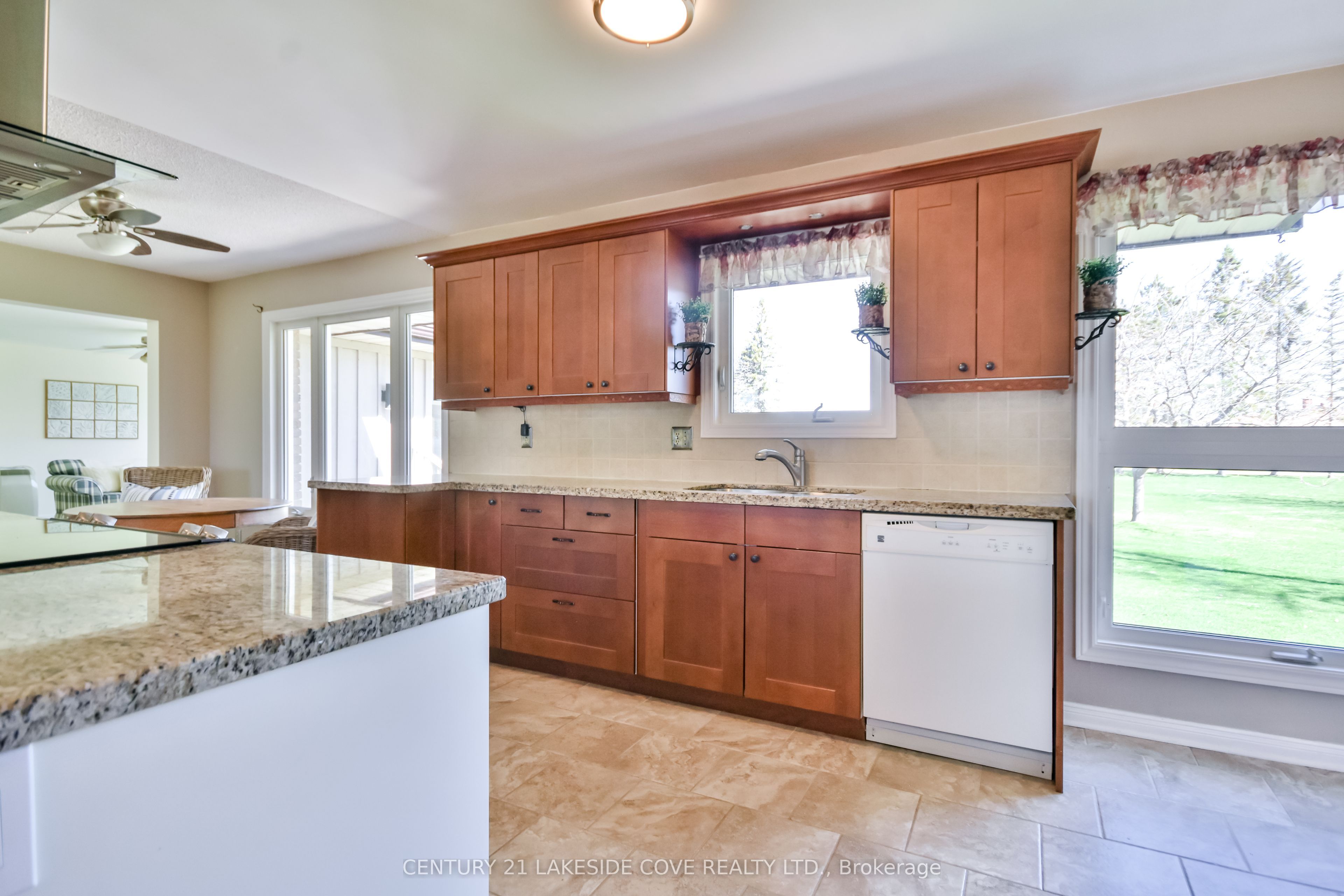 121 Bayshore Drive Property Photo 13