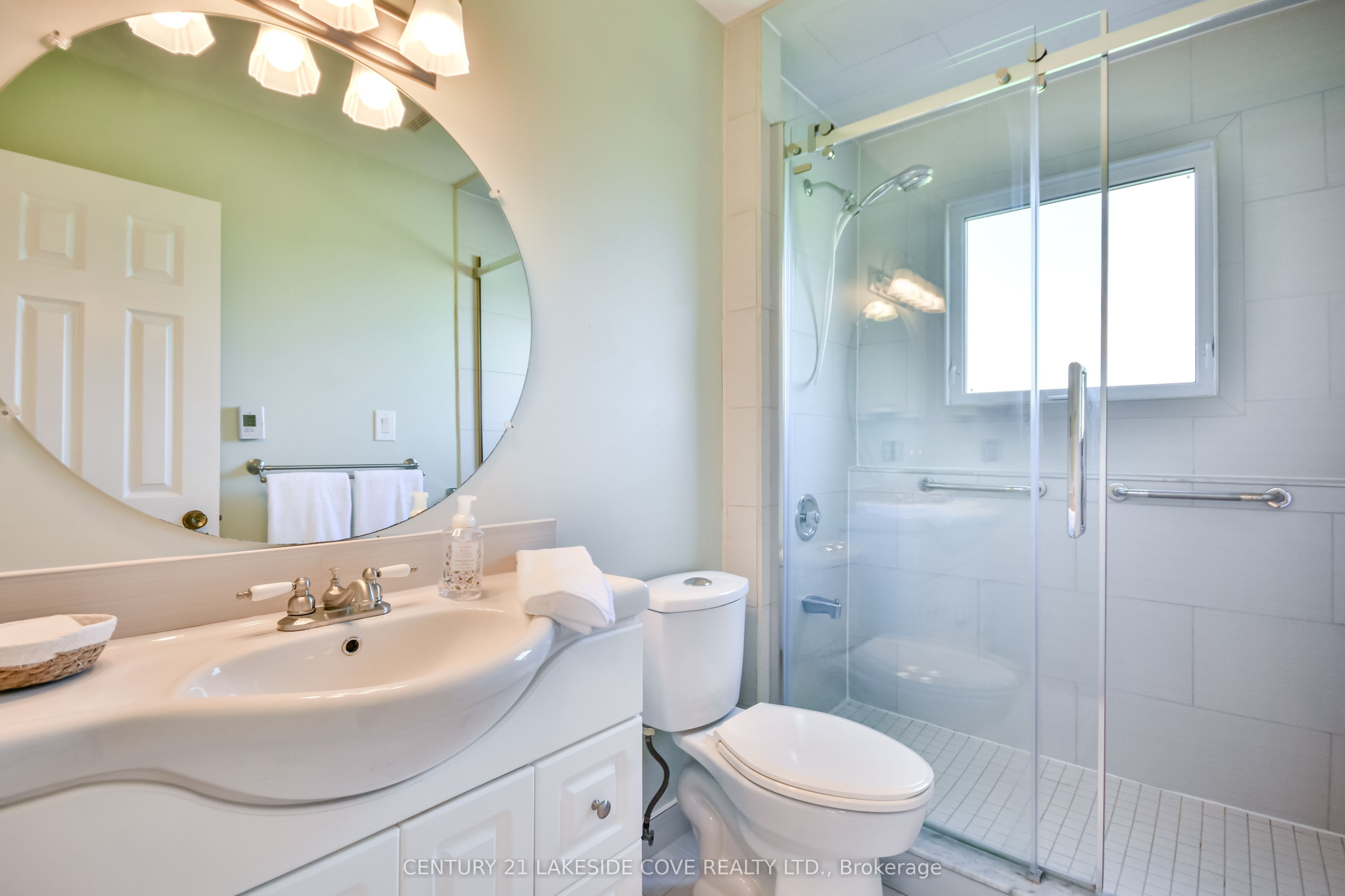 121 Bayshore Drive Property Photo 30