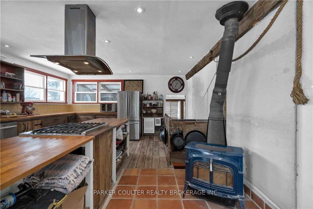 73 15/16 Sideroad Property Photo 15