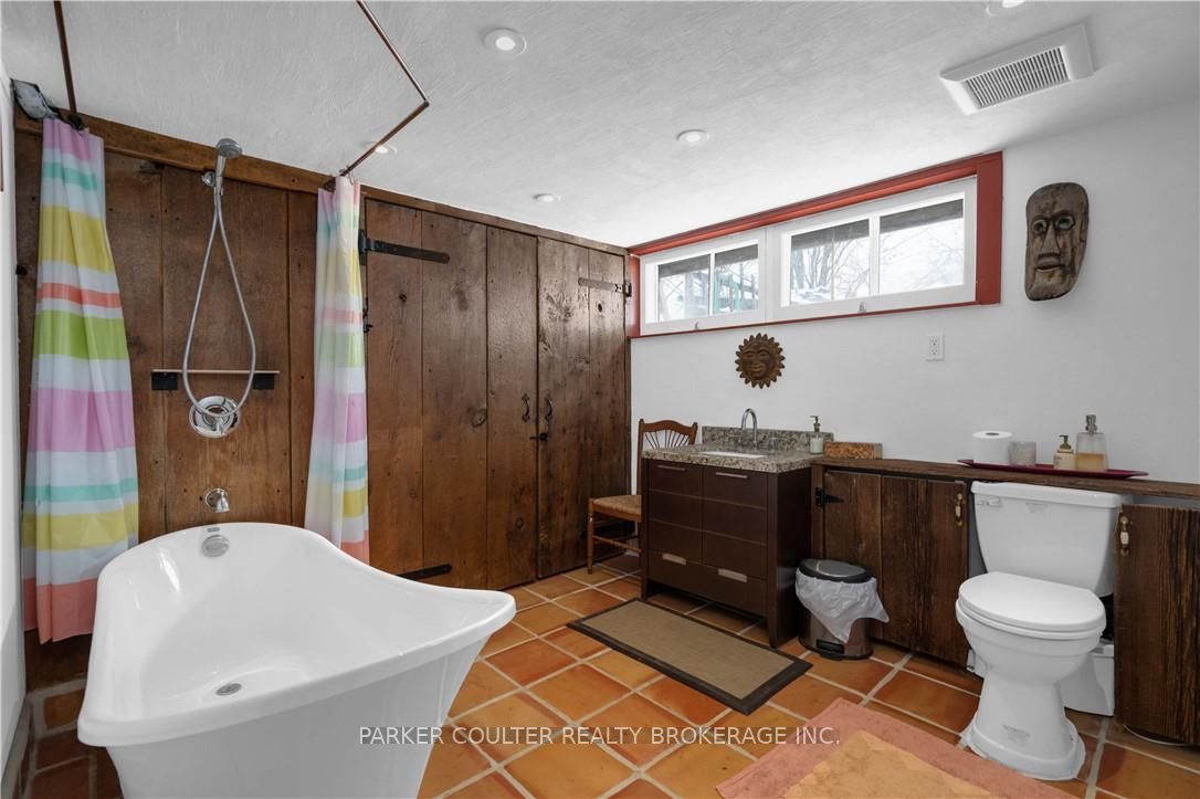 73 15/16 Sideroad Property Photo 24
