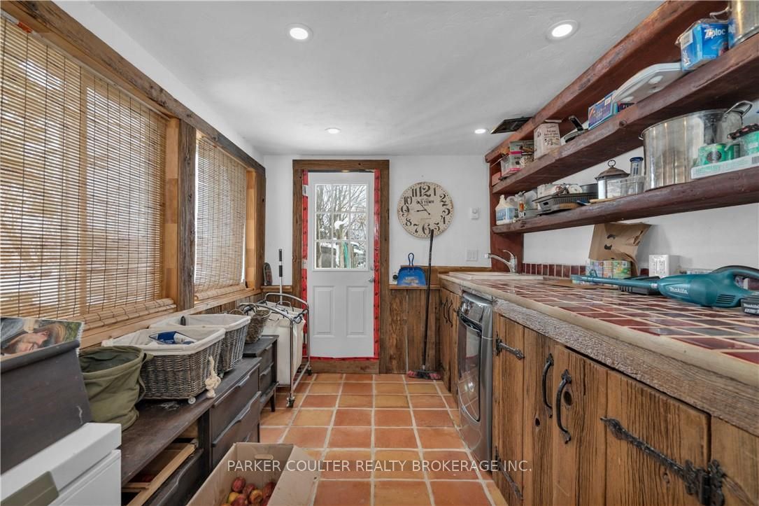 73 15/16 Sideroad Property Photo 29