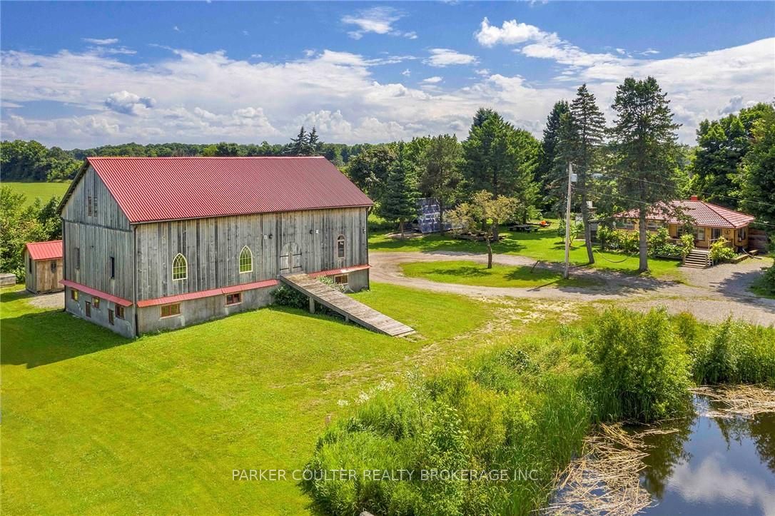 73 15/16 Sideroad Property Photo 32