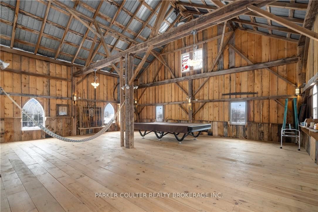 73 15/16 Sideroad Property Photo 37