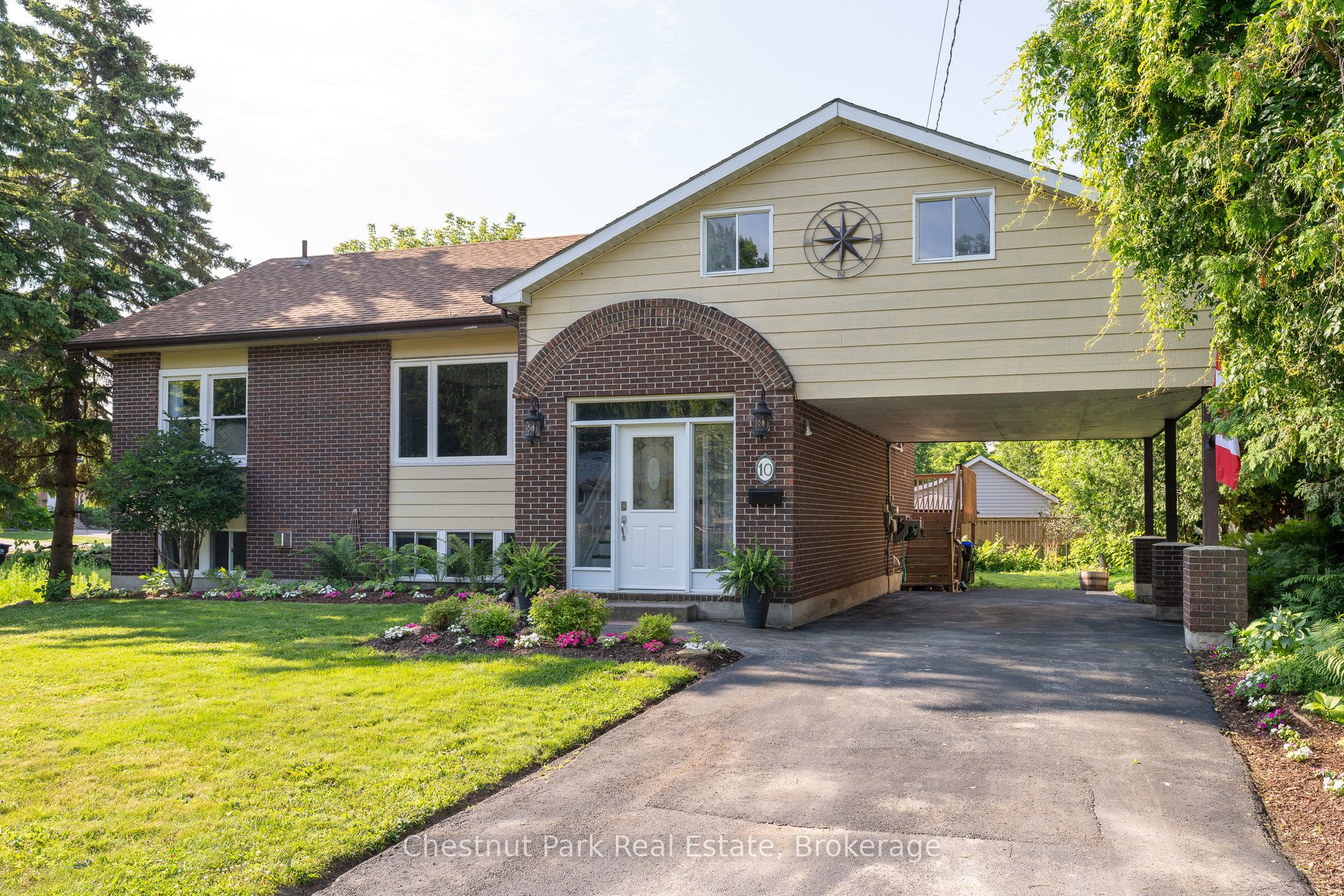 10 Water Street Property Photo 3