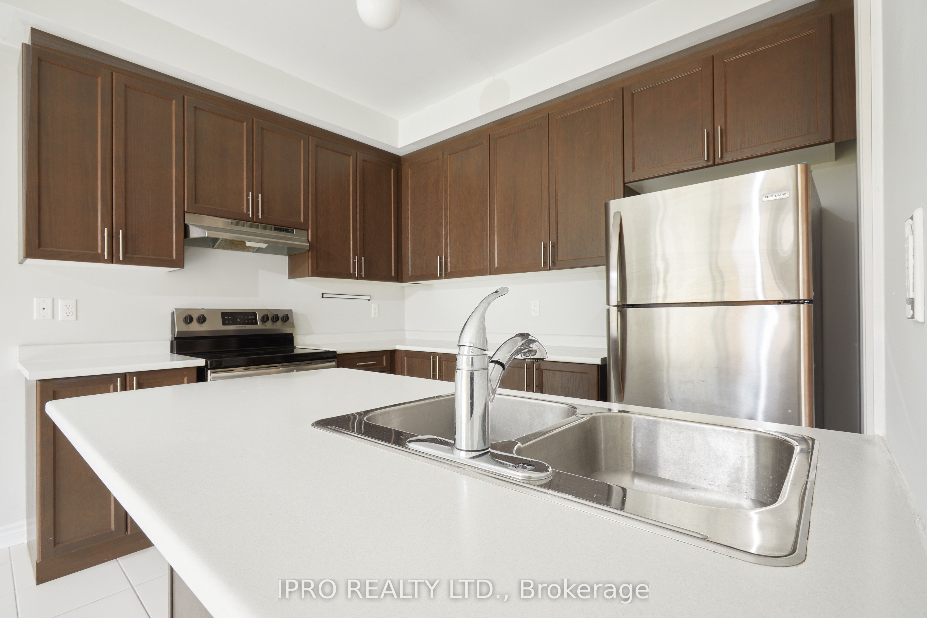 61 Portland Street Property Photo 6