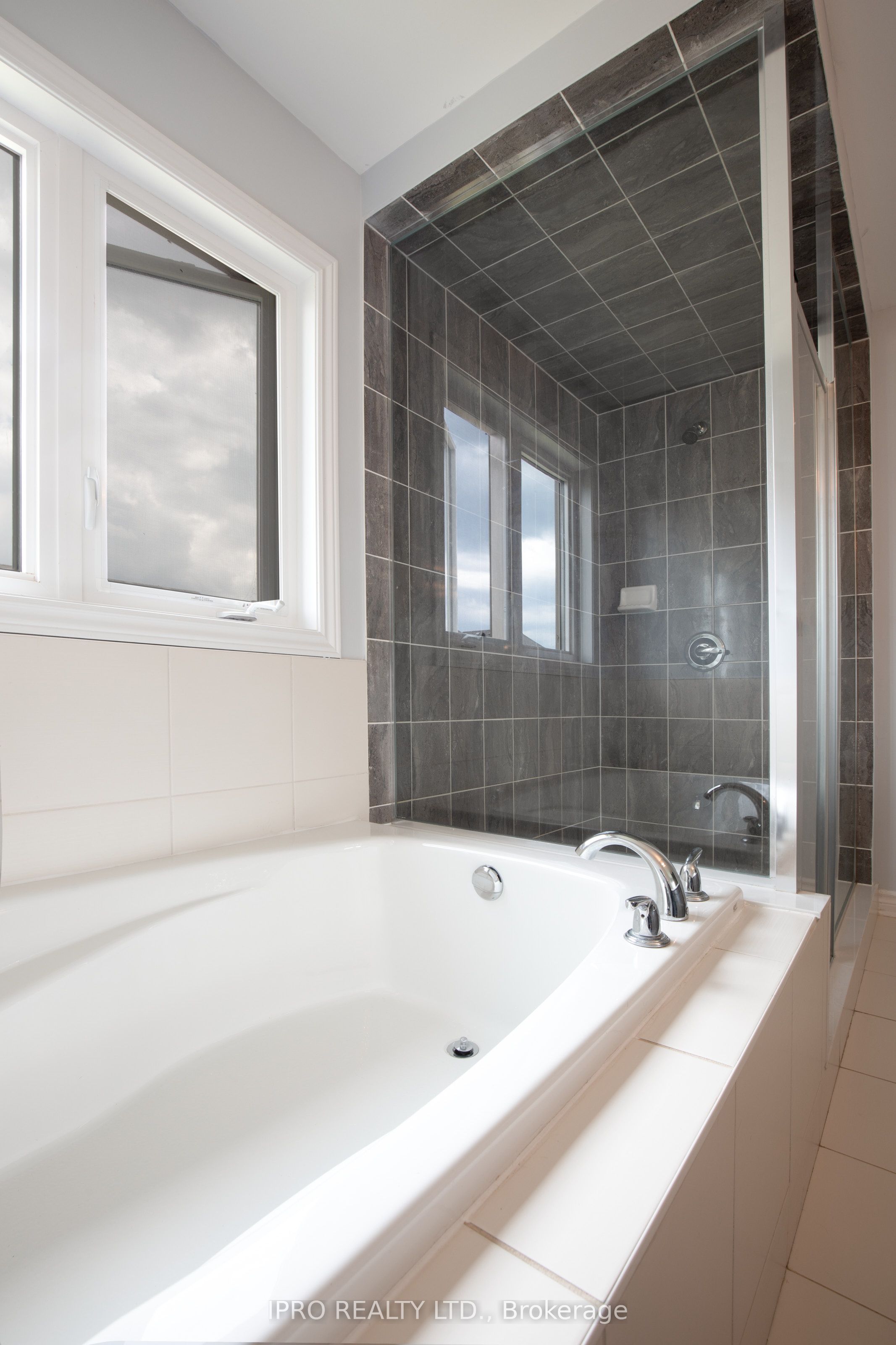 61 Portland Street Property Photo 11