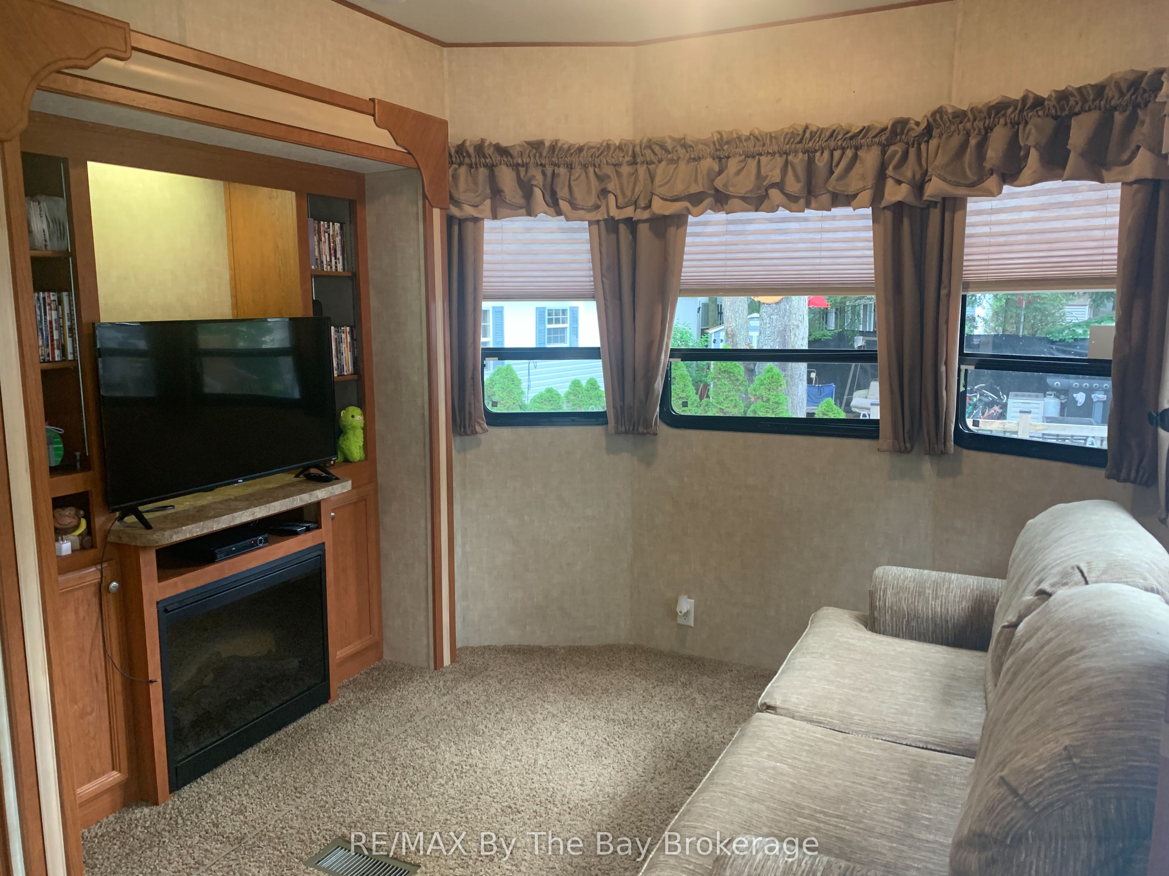 85 Theme Park Drive 222 Property Photo 6