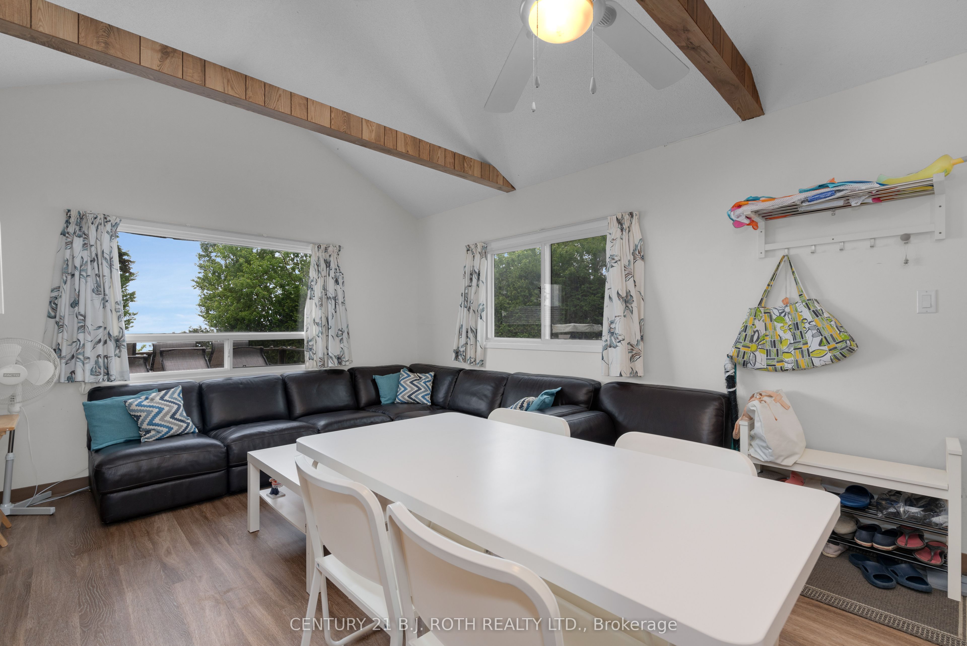 2026 Tiny Beaches Road S Property Photo 8