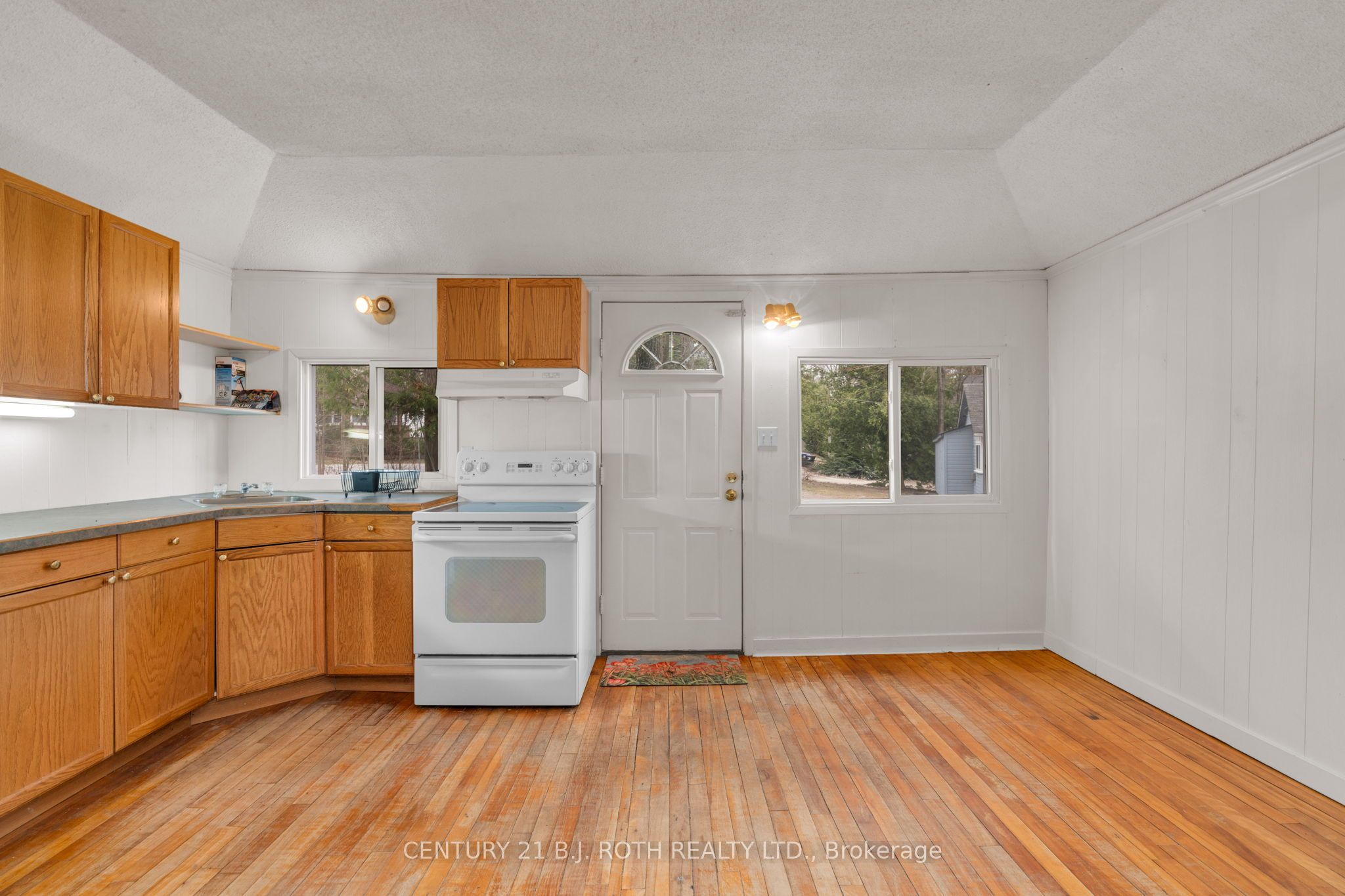 2026 Tiny Beaches Road S Property Photo 18